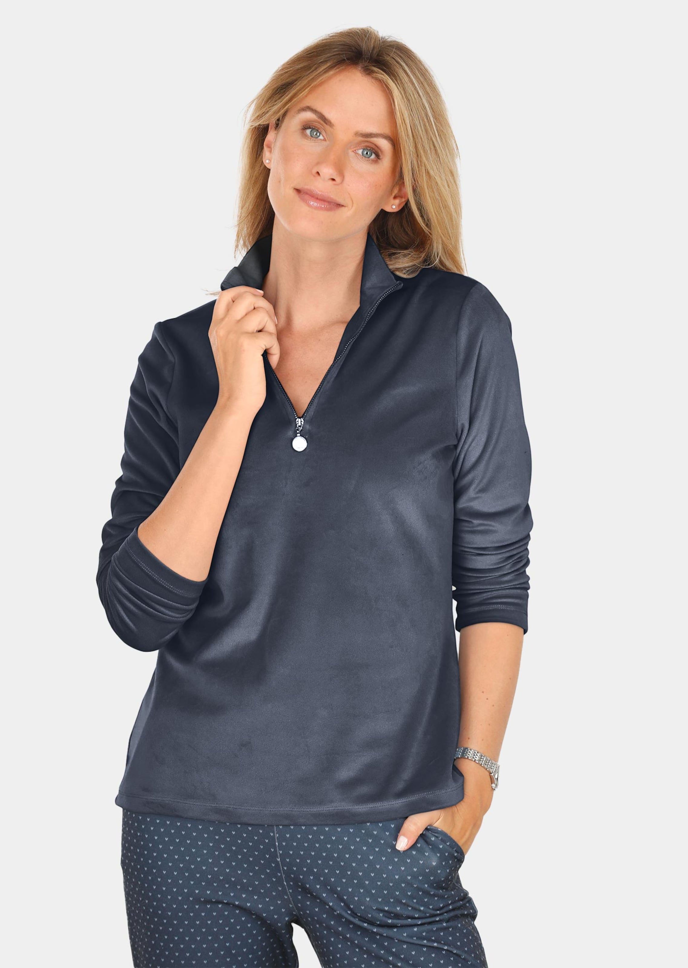 Samtweiches Nickishirt mit Stehkragen und Reißverschluss
