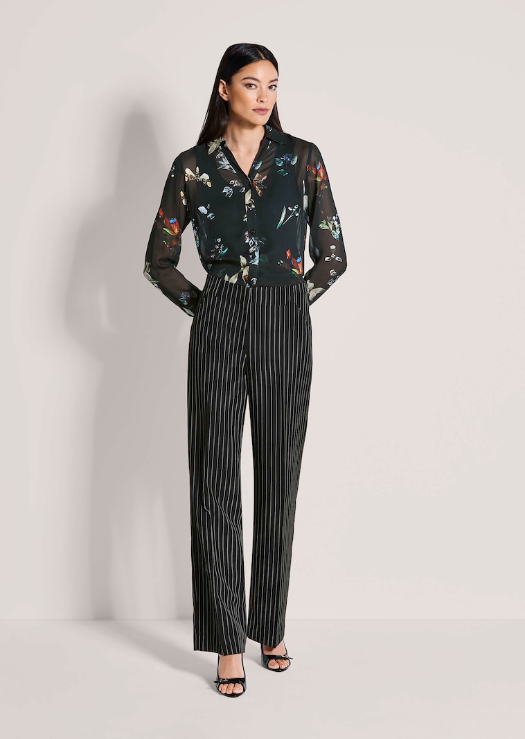 Broek met krijtstreep en wijde pijpen