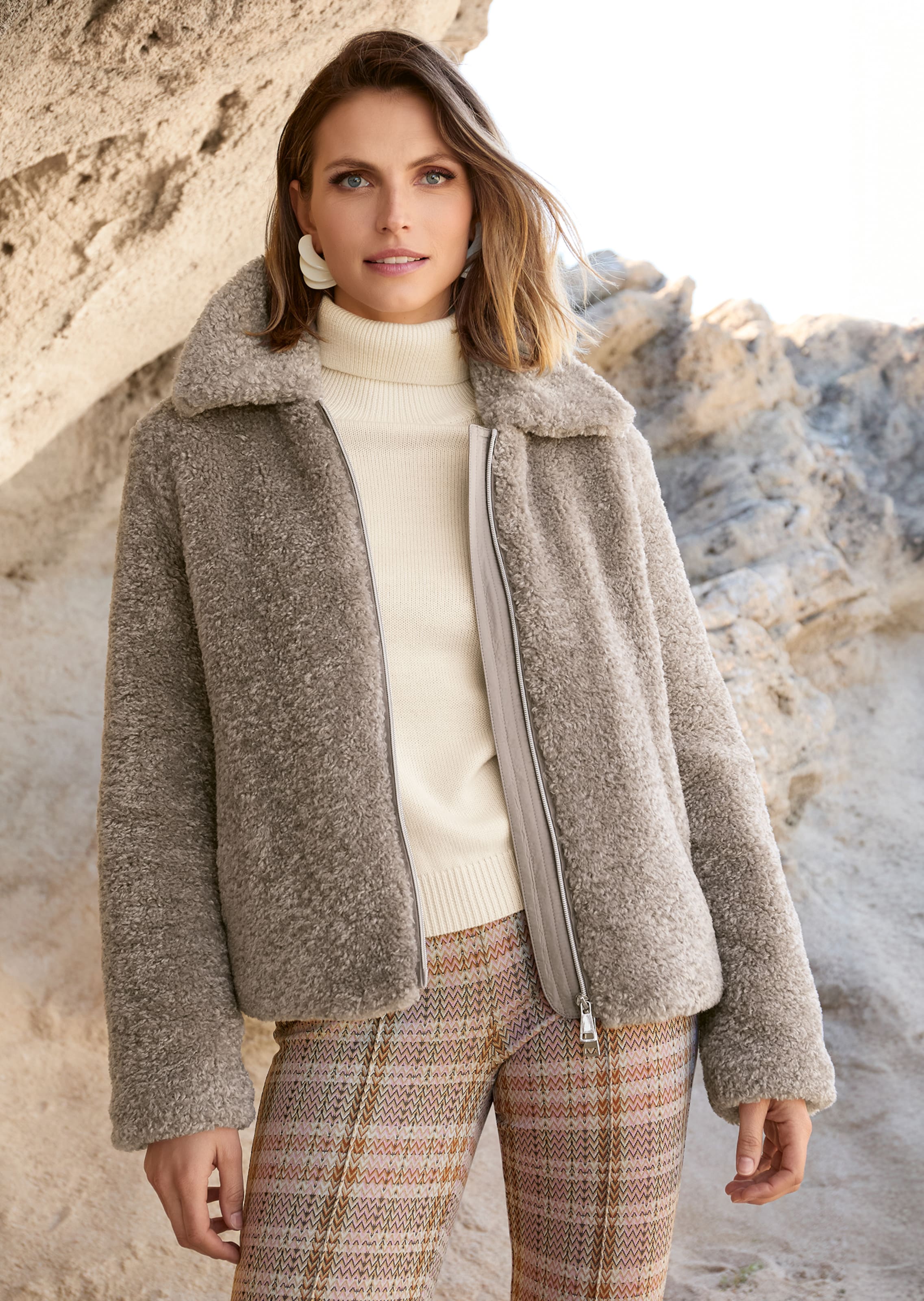 Kurzjacke aus Teddy-Plüsch