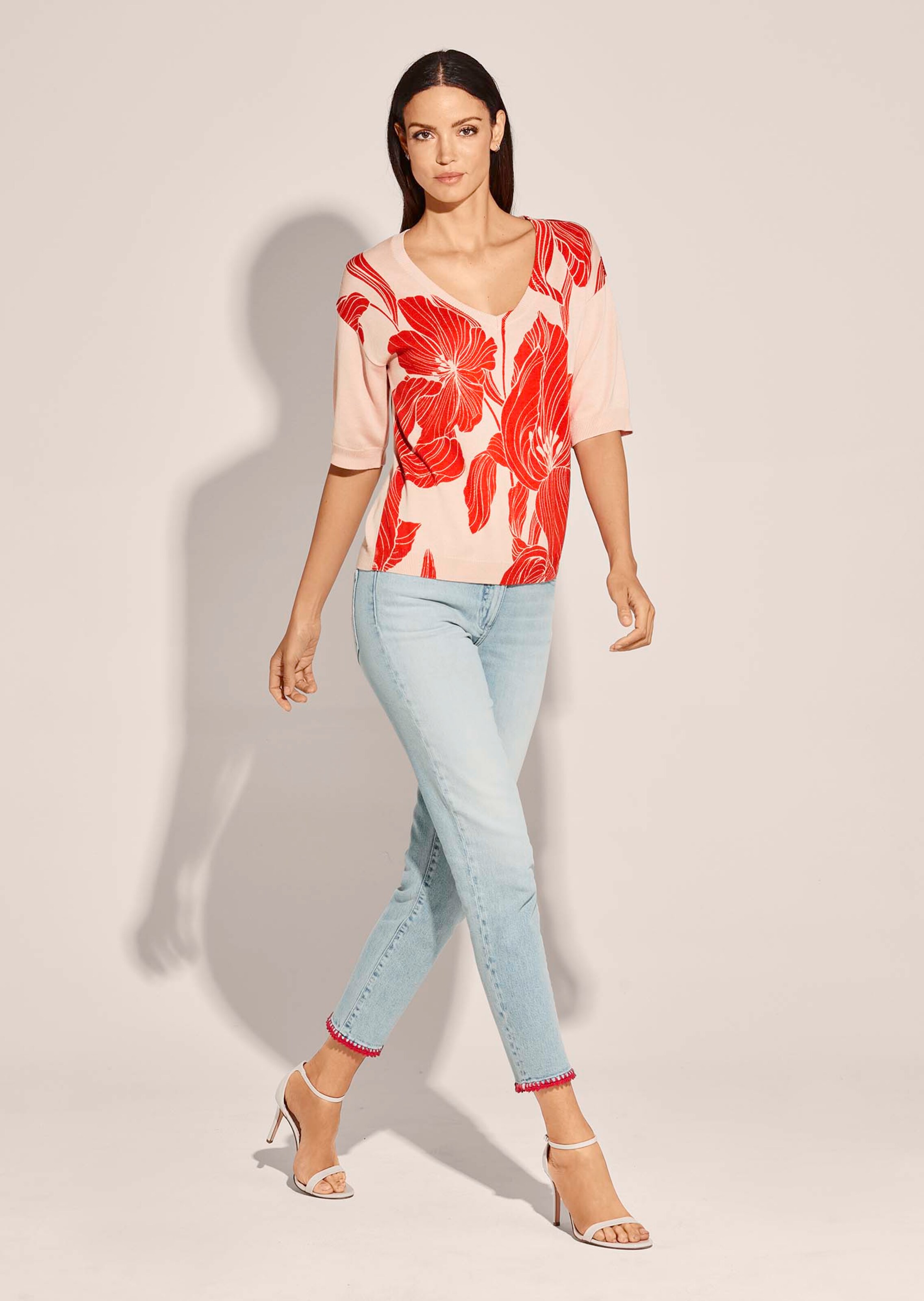 Pull en fine maille à imprimé floral