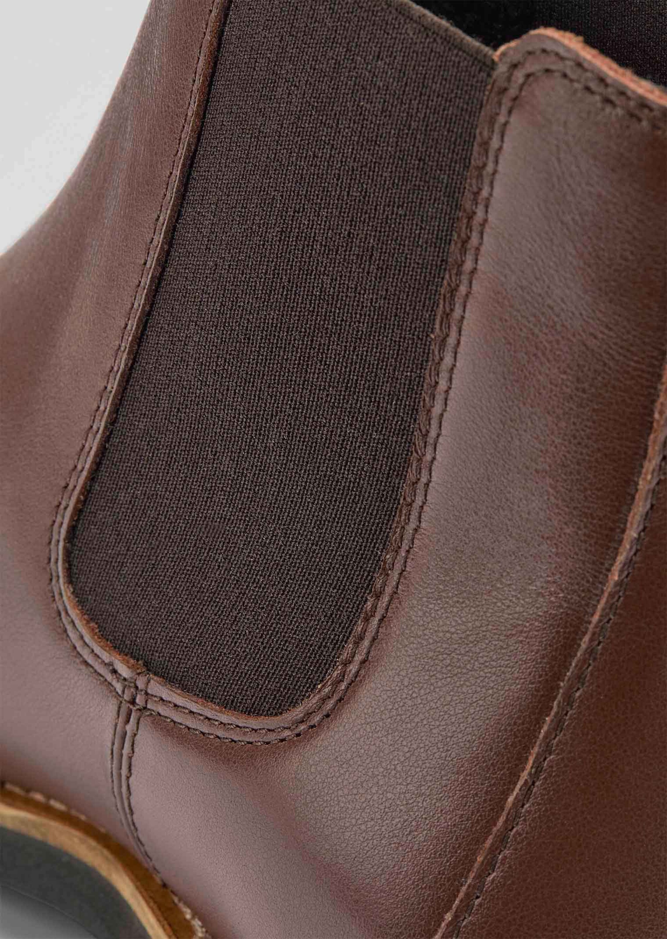 Bottines Chelsea en cuir véritable thumbnail 3