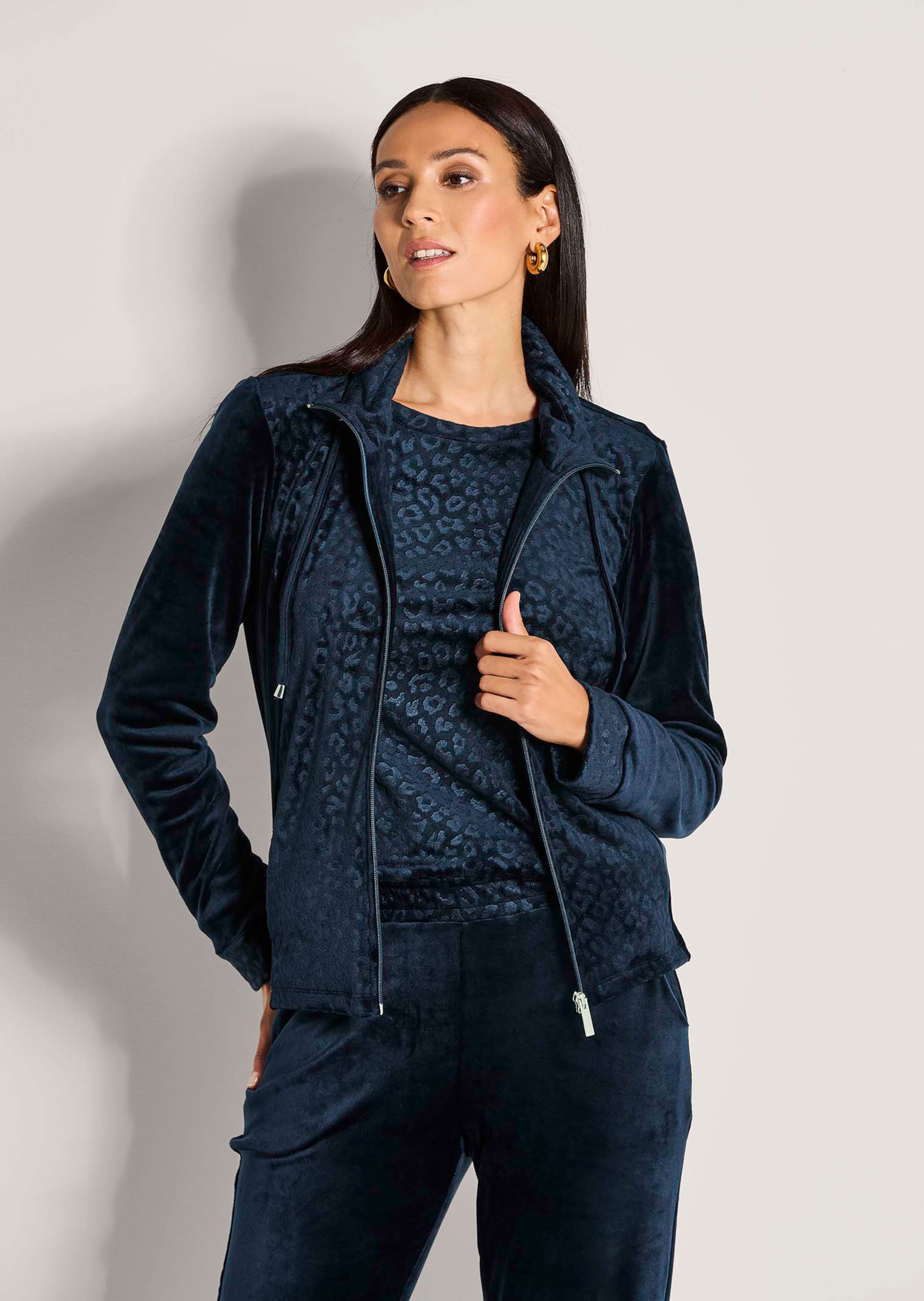Sweatjacke in flauschiger Nicki-Qualität