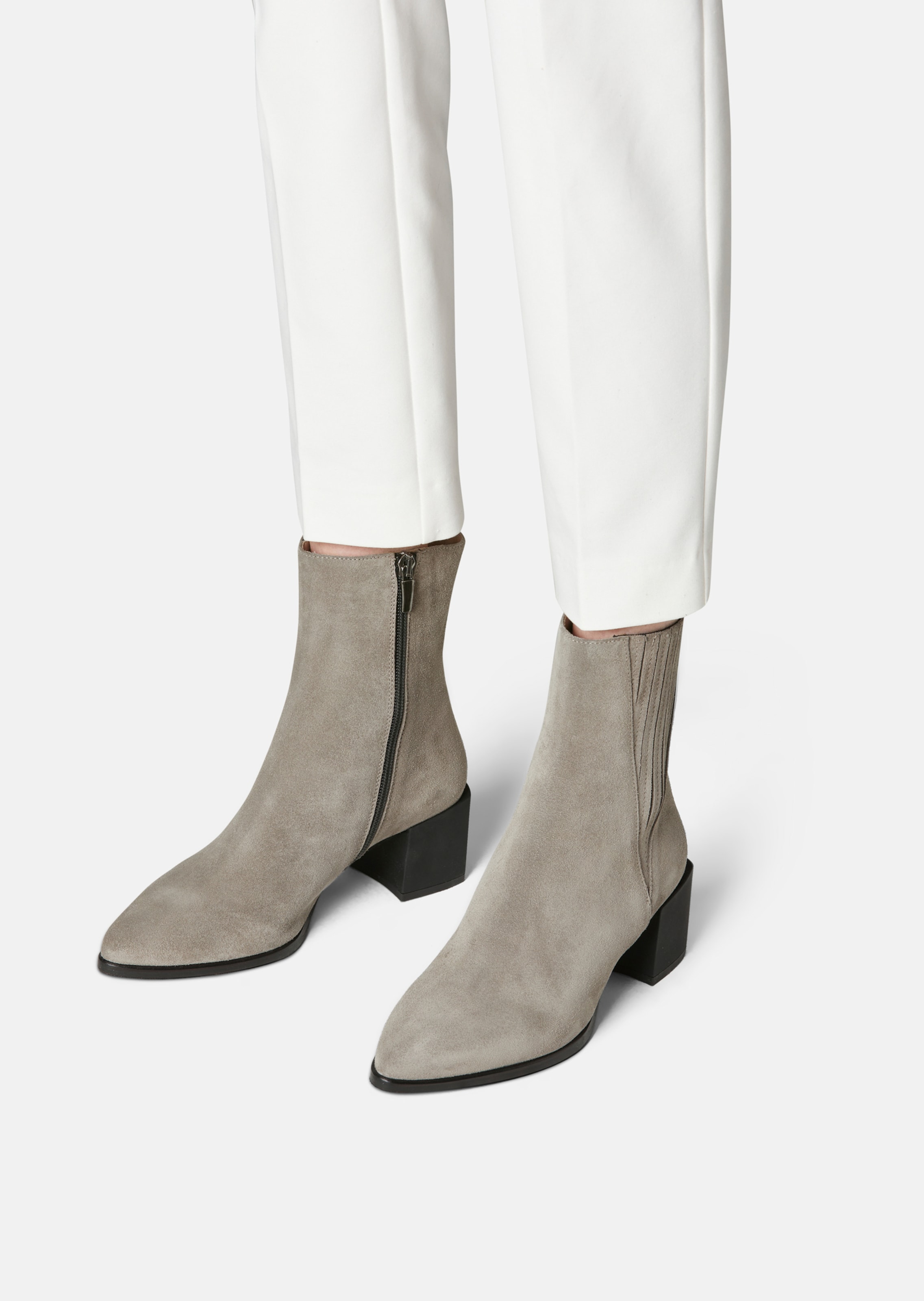 Stiefelette aus softem Veloursleder