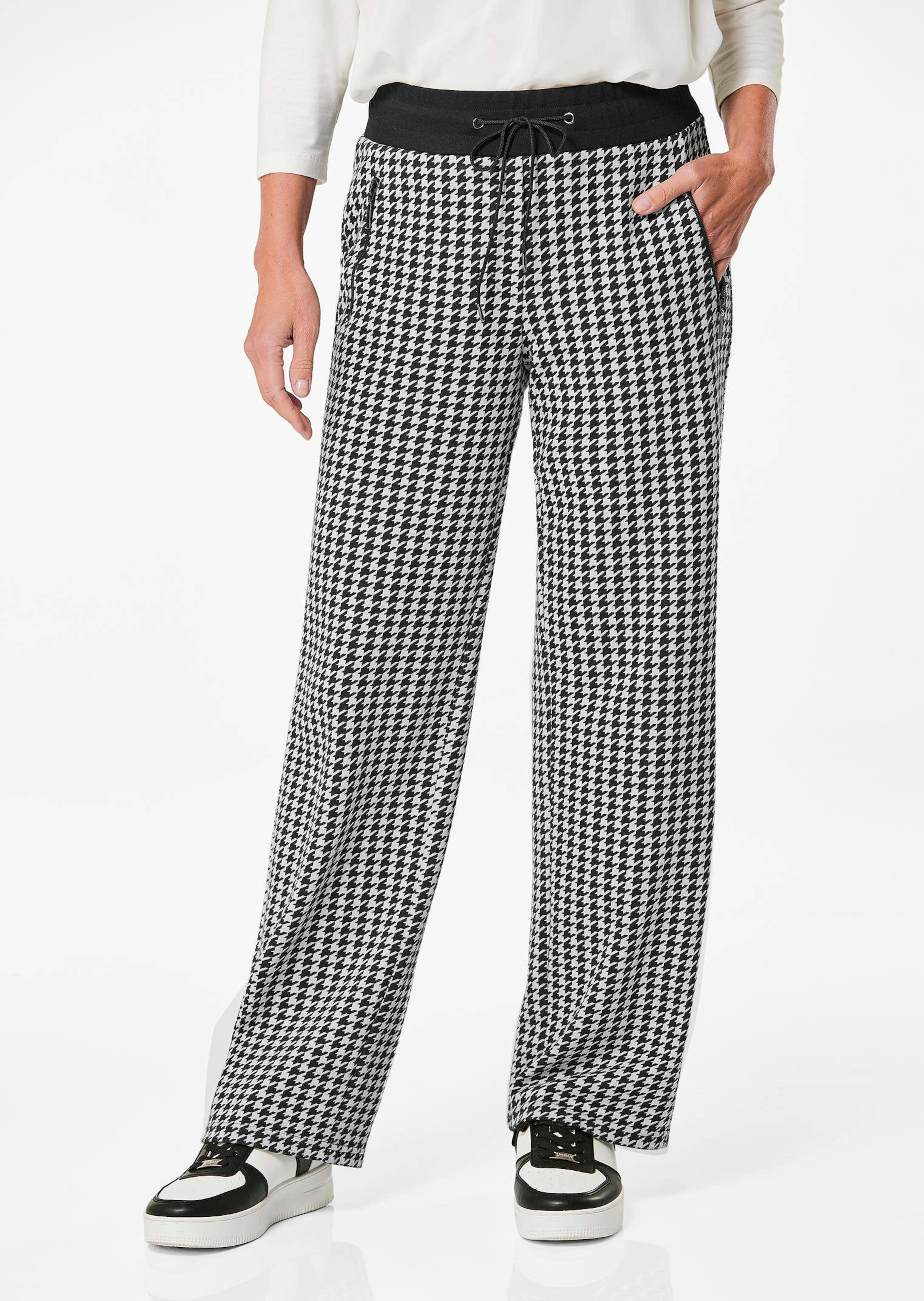 Jogpants met wijde pijpen