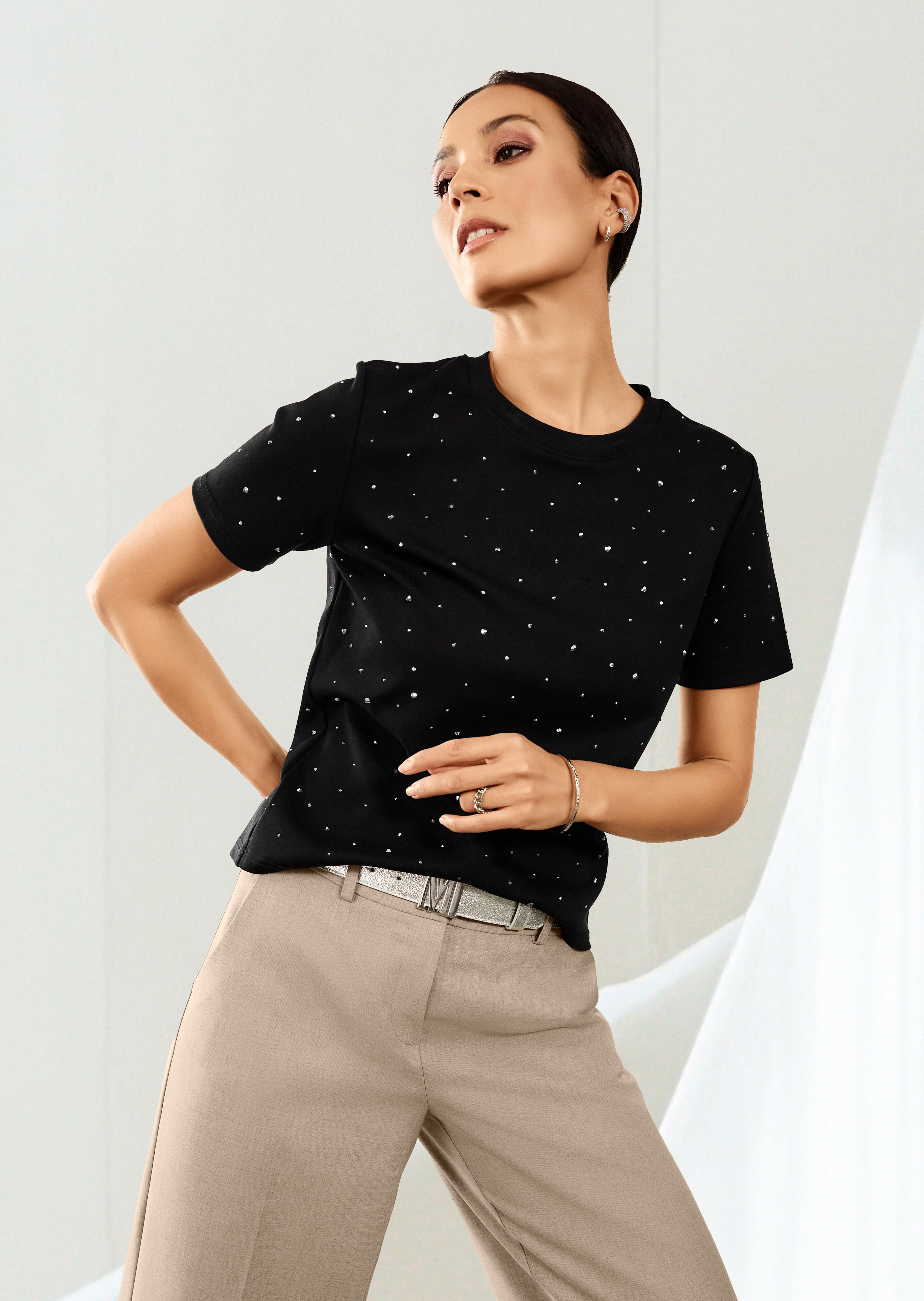 Rundhals-Shirt mit Strass