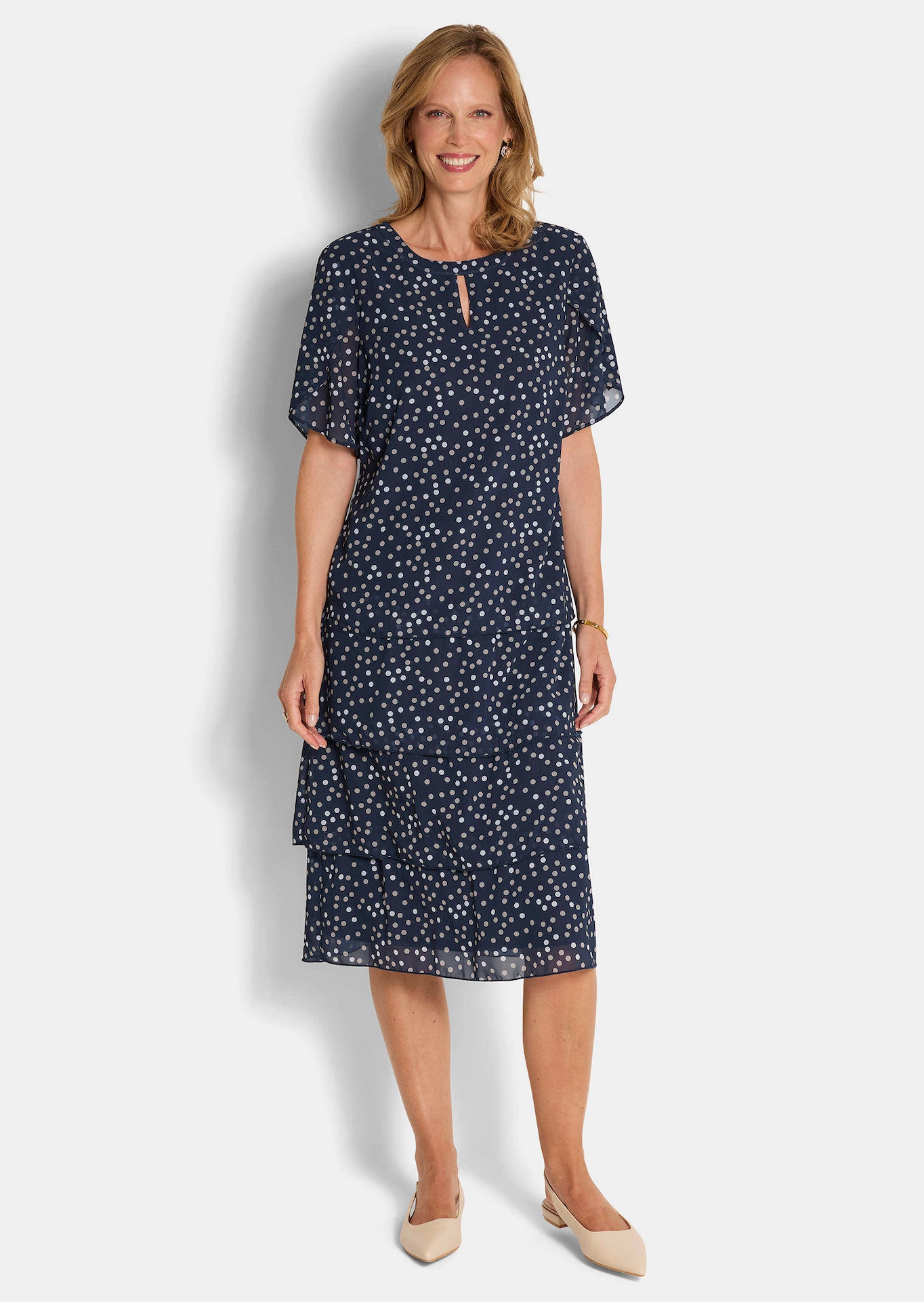 Stufenkleid mit Tupfen