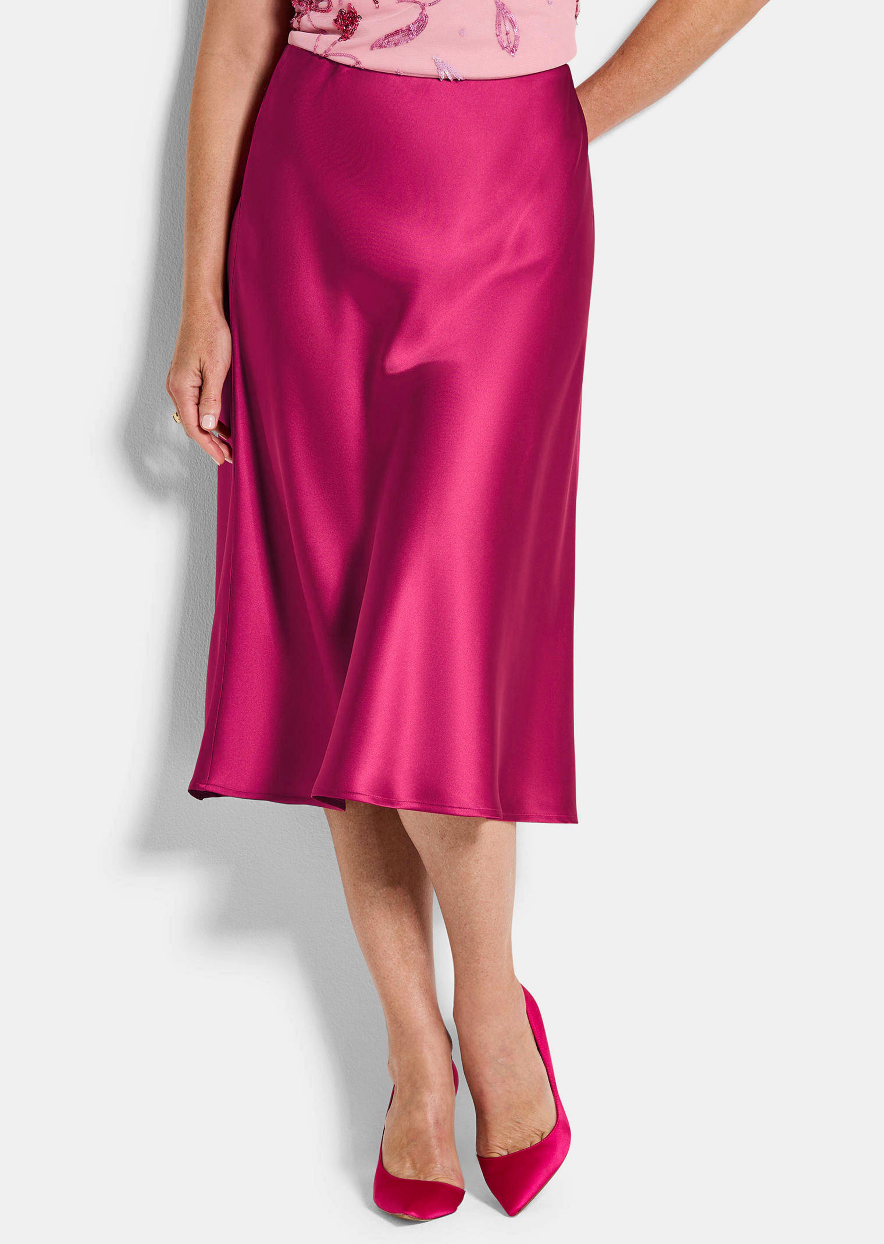 Jupe évasée en satin avec taille élastique