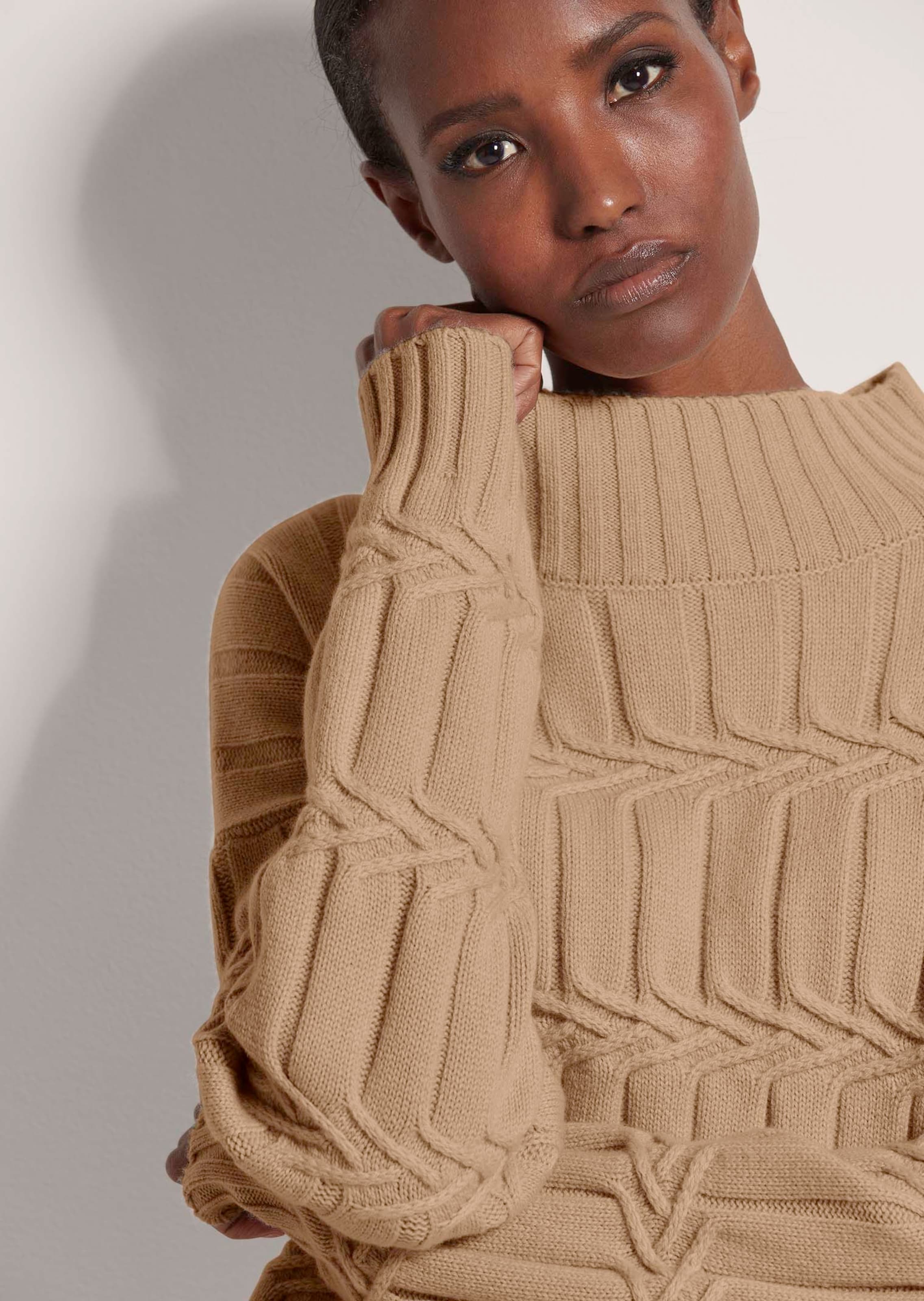 Stehkragen-Pullover mit Zopfmuster thumbnail 6