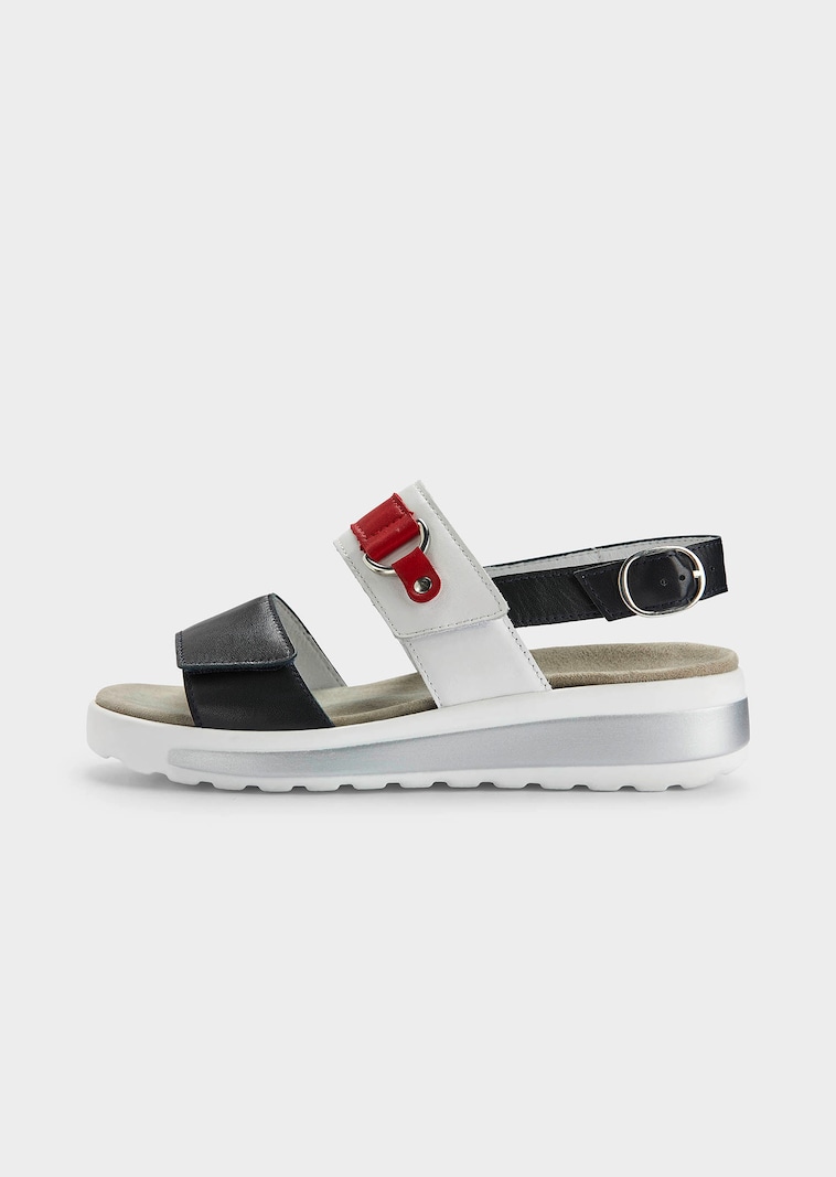Sandalen met modieuze applicatie