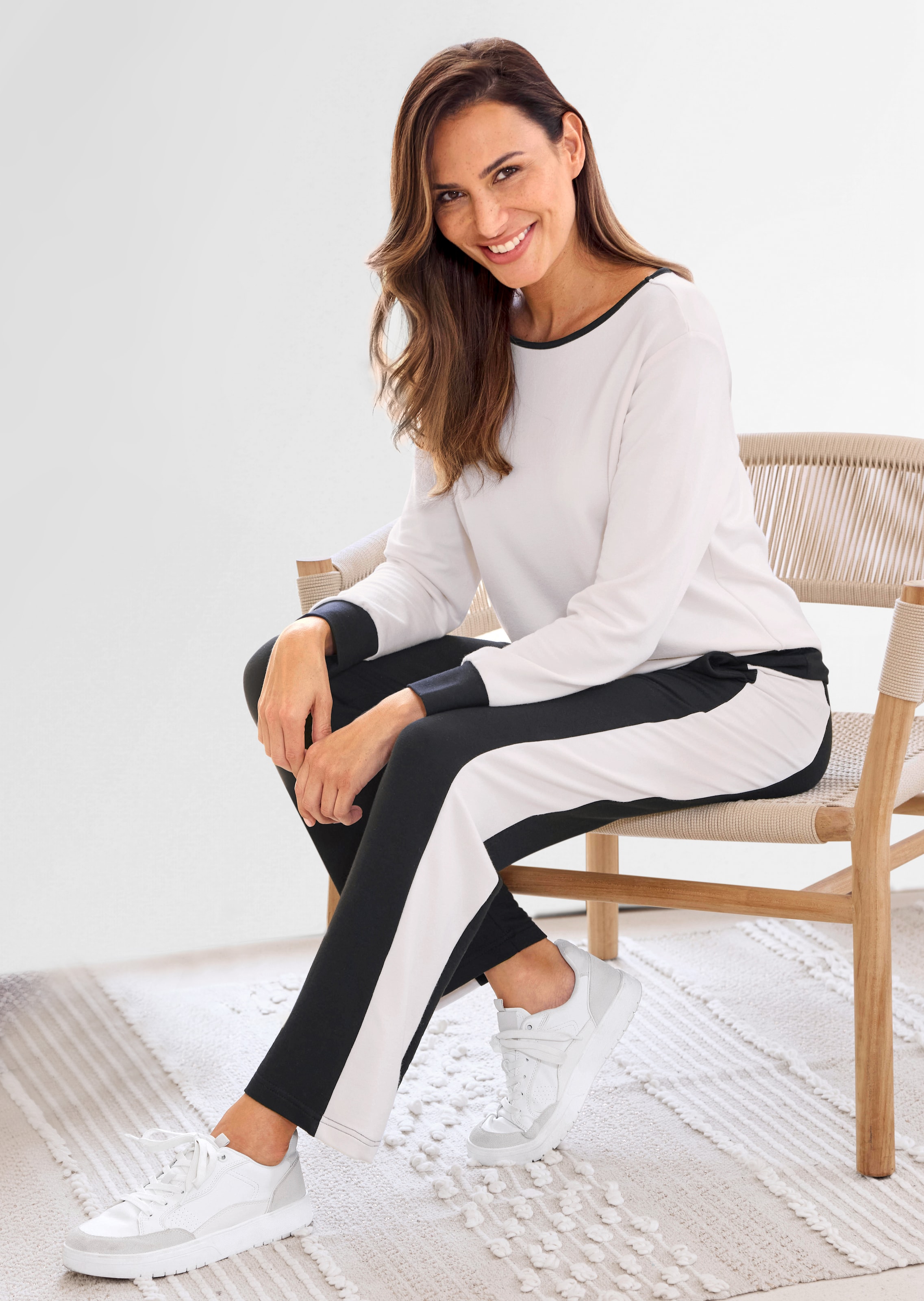 Sweatshirt mit weitem Rundhalsausschnitt
