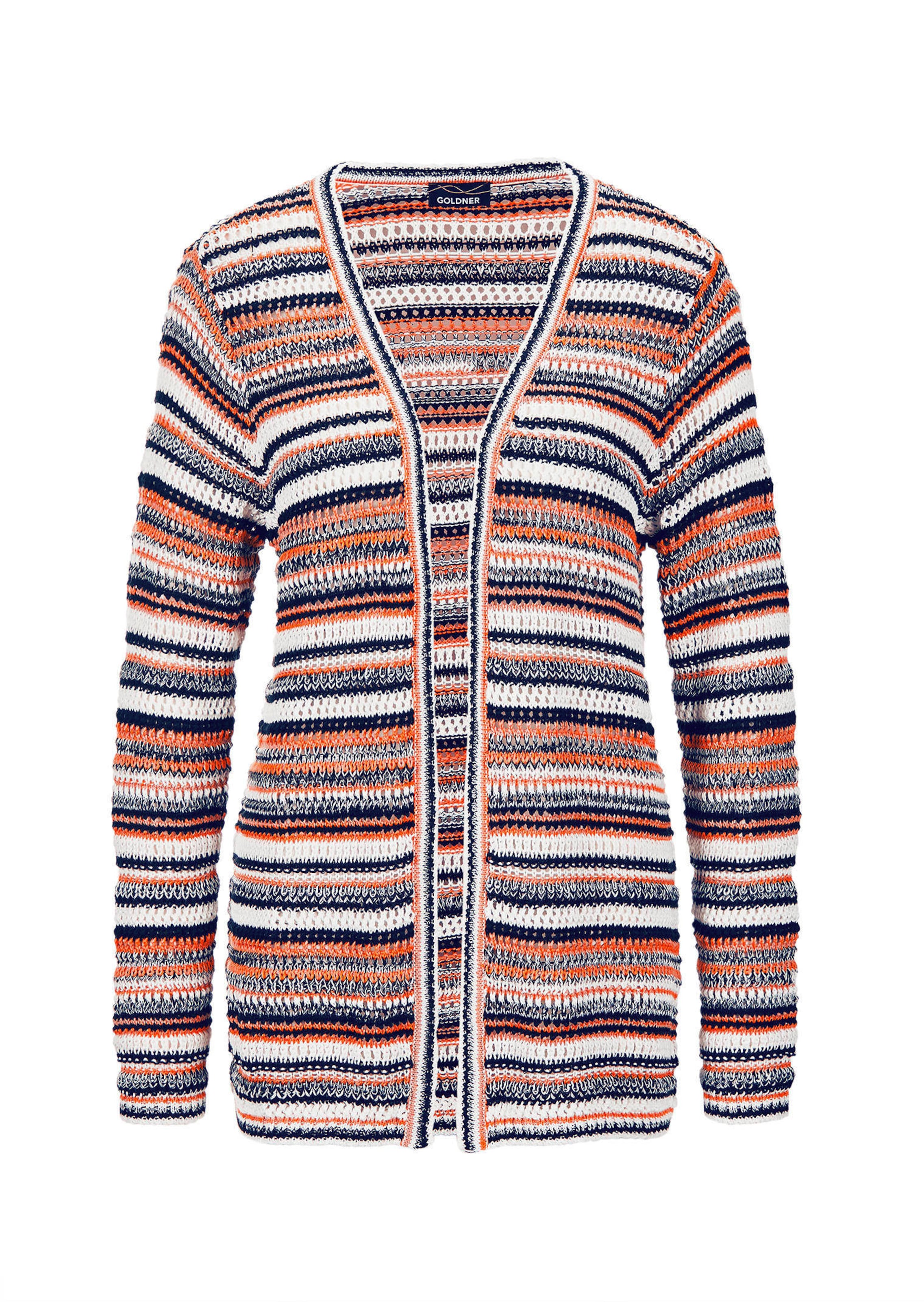 Strickjacke im Ringel-Look