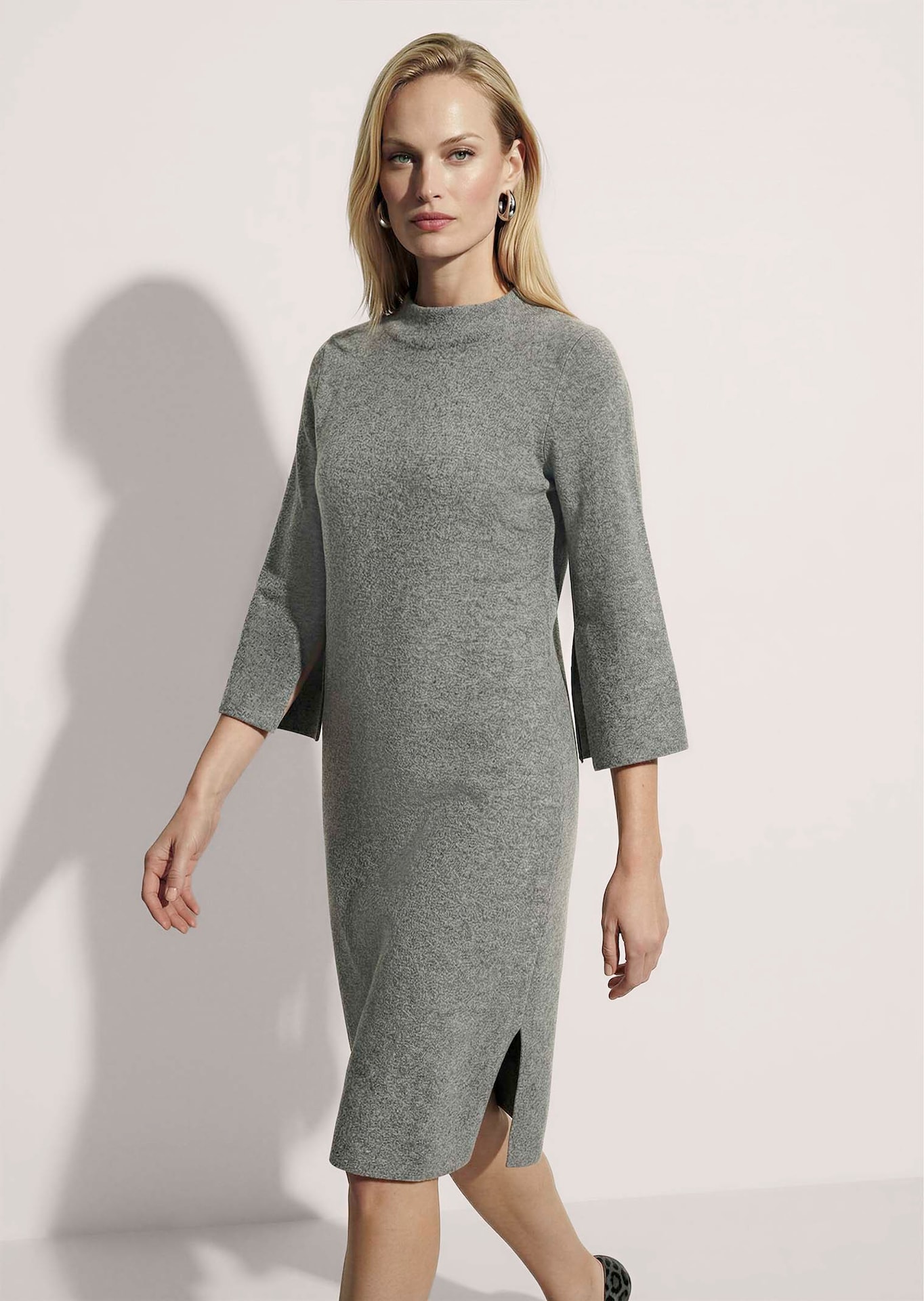 Strickkleid mit Stehkragen