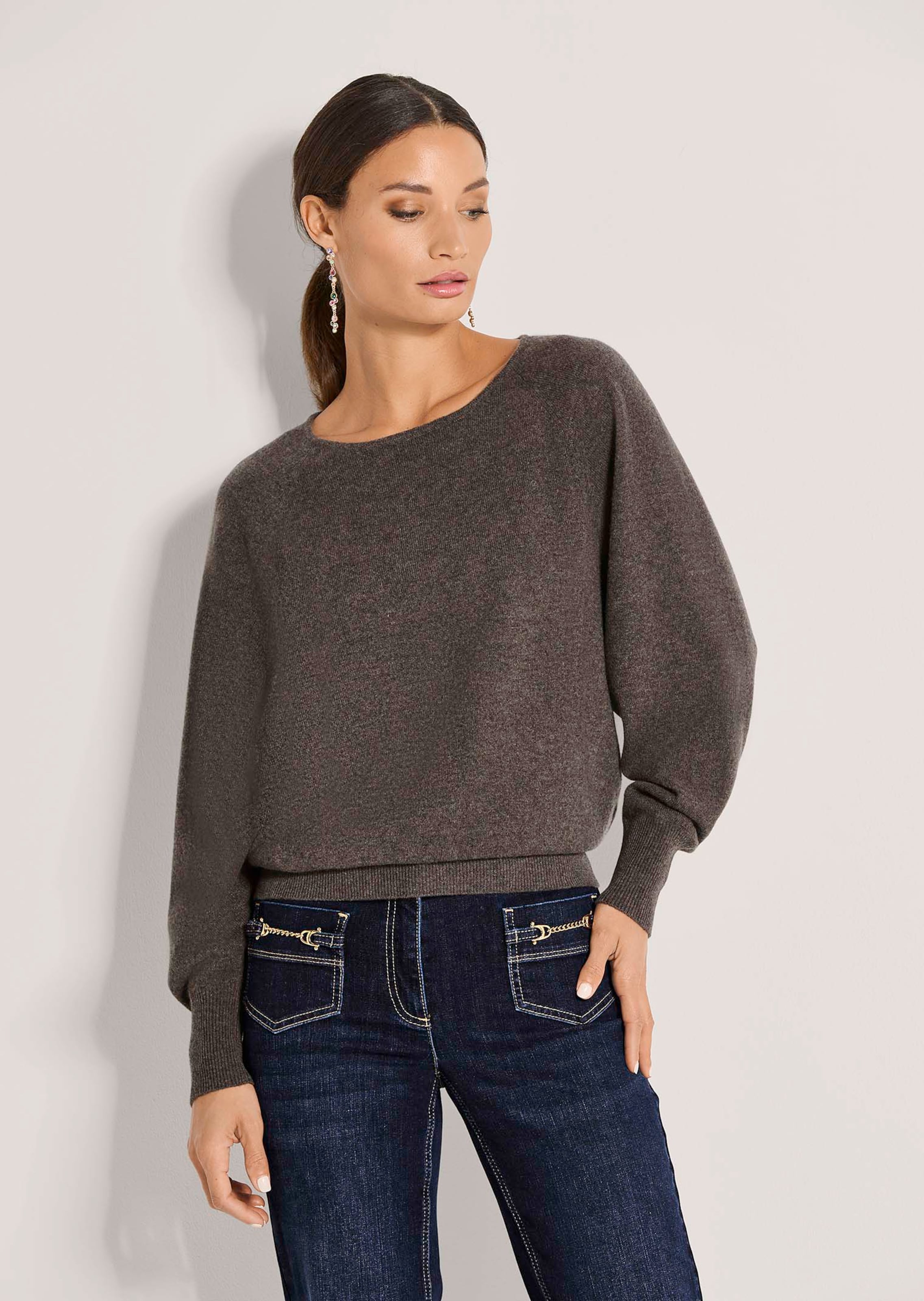 Kaschmirpullover mit Fledermausärmeln
