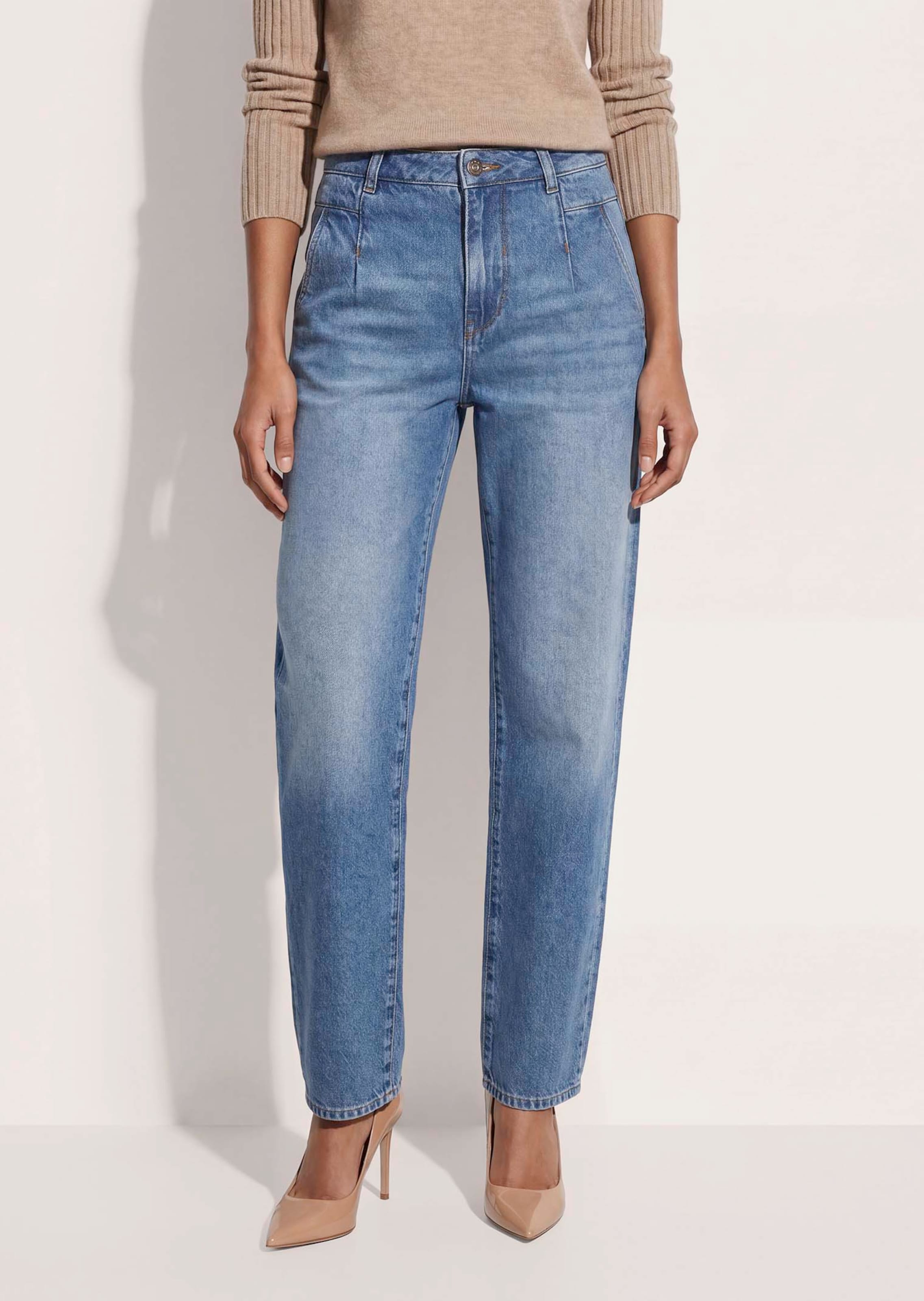 Modische Barrel-Leg-Jeans