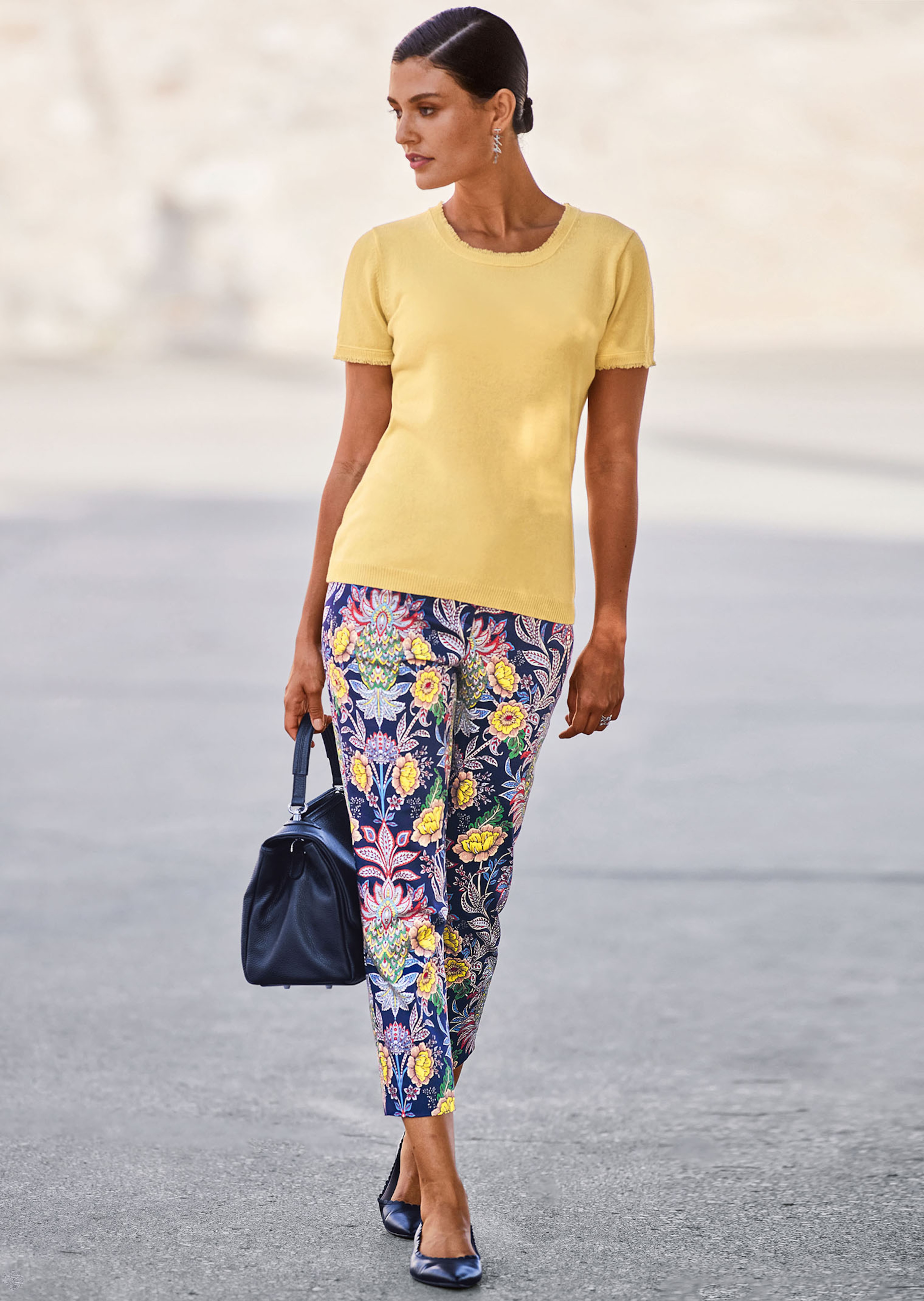 Hose mit Blumenmuster