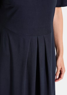 Robe en jersey à encolure en V thumbnail 5