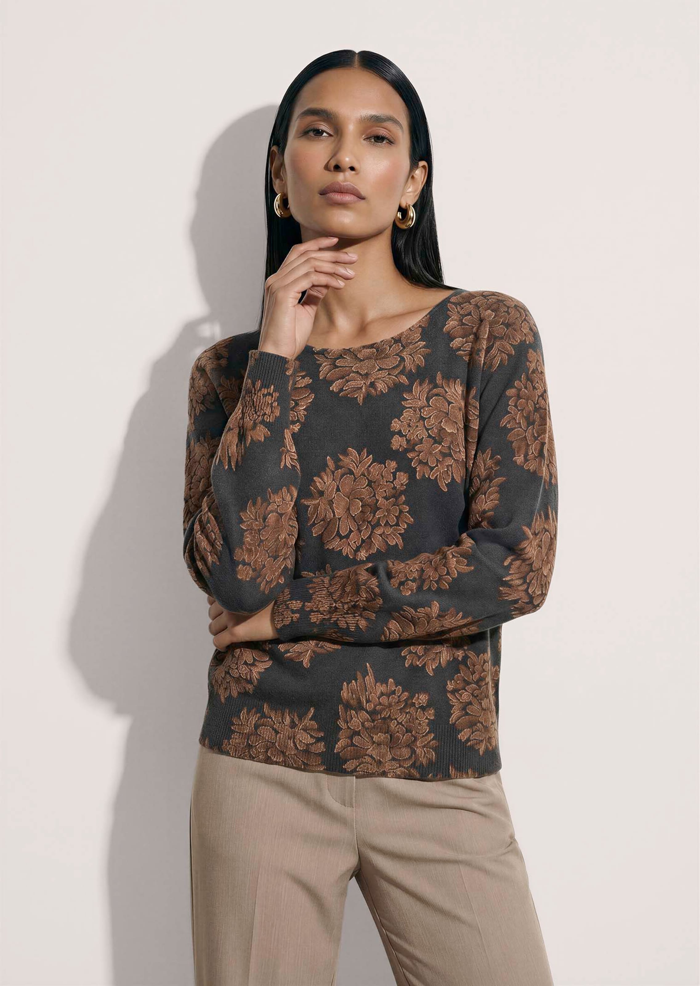 Kasjmier trui met all-over bloemenprint