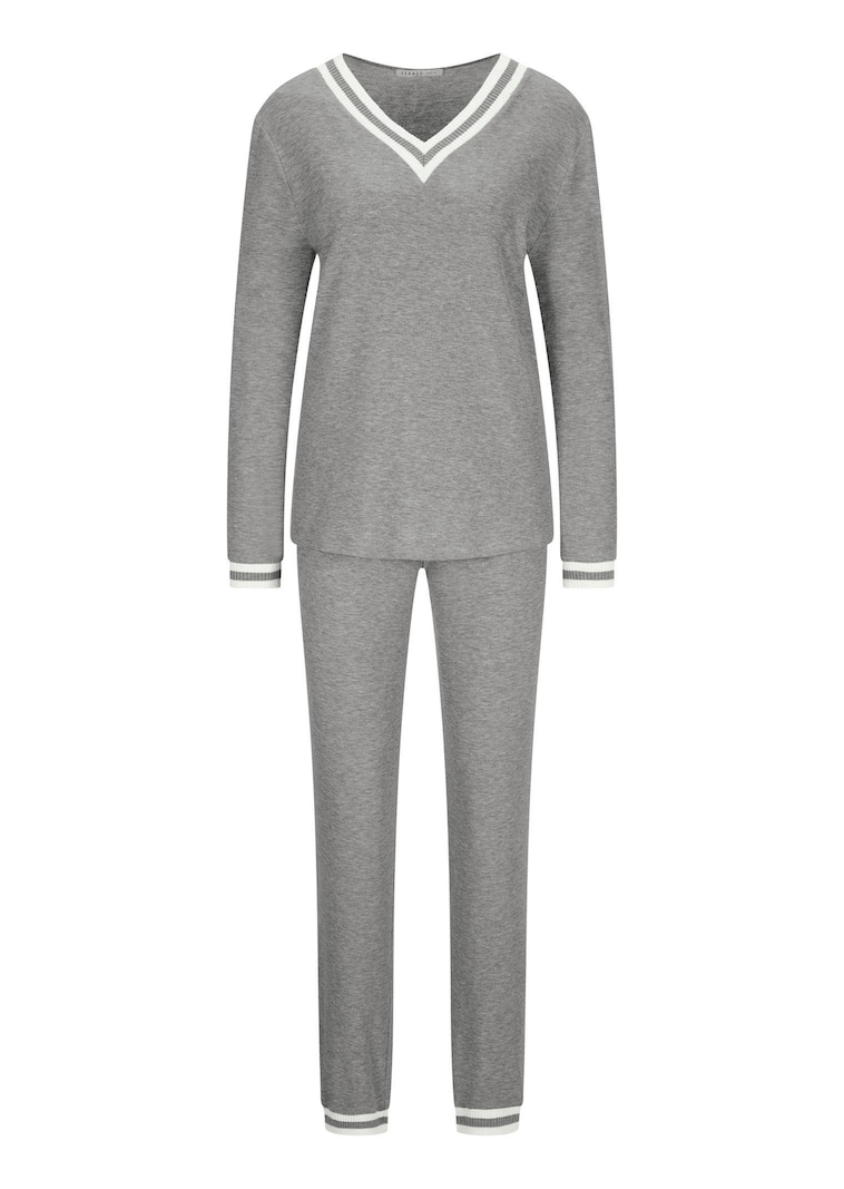 Pyjama avec grande encolure en V