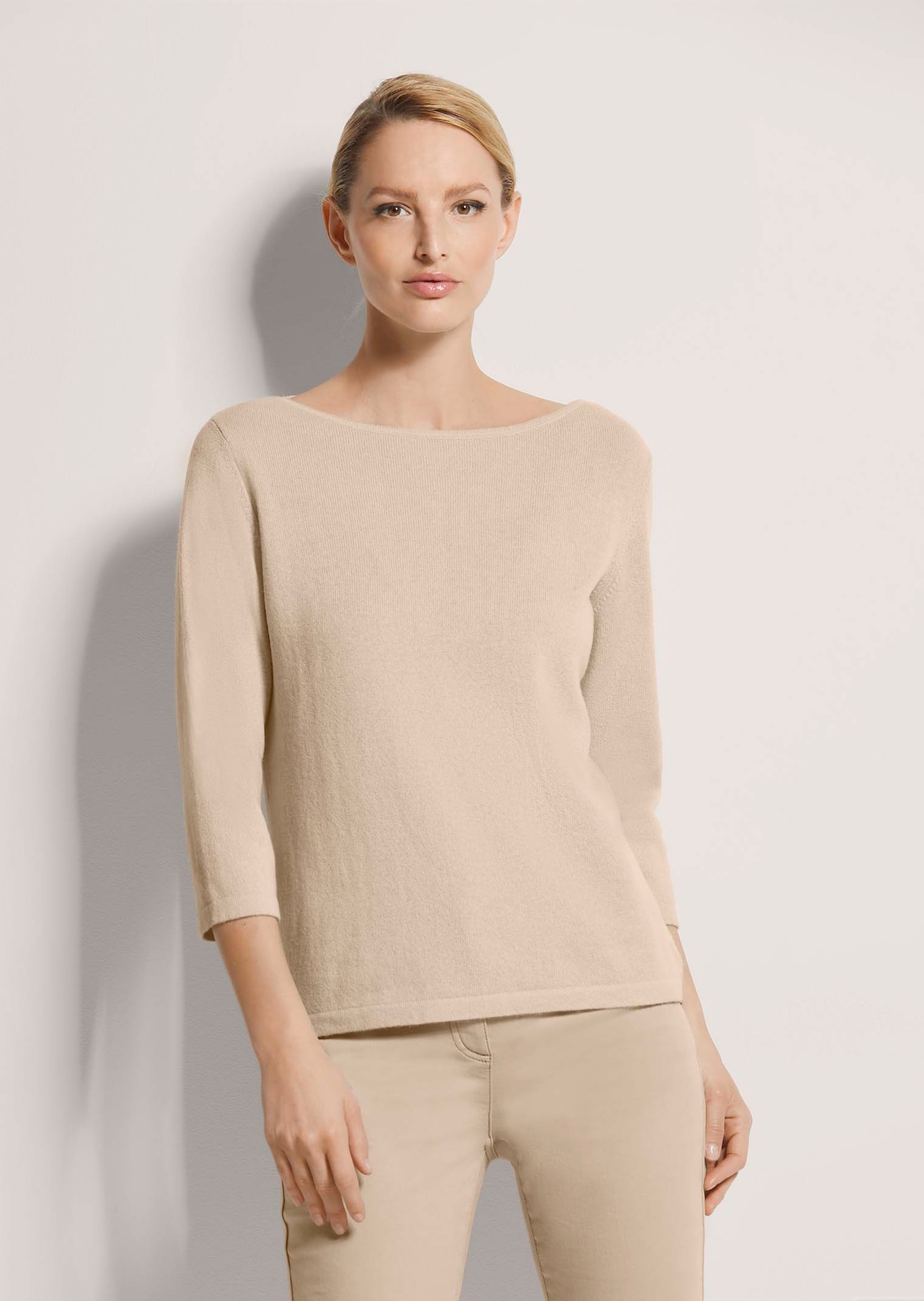 Kaschmirpullover mit U-Boot-Ausschnitt