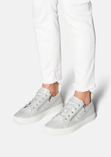 Sneakers thumbnail 2