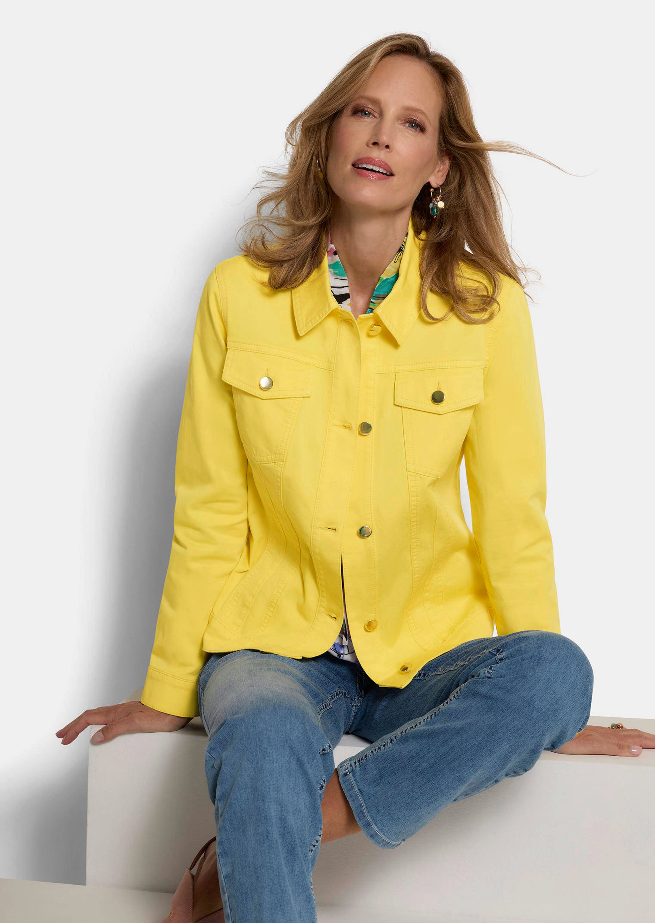Jeansjacke in taillierter Form thumbnail 4