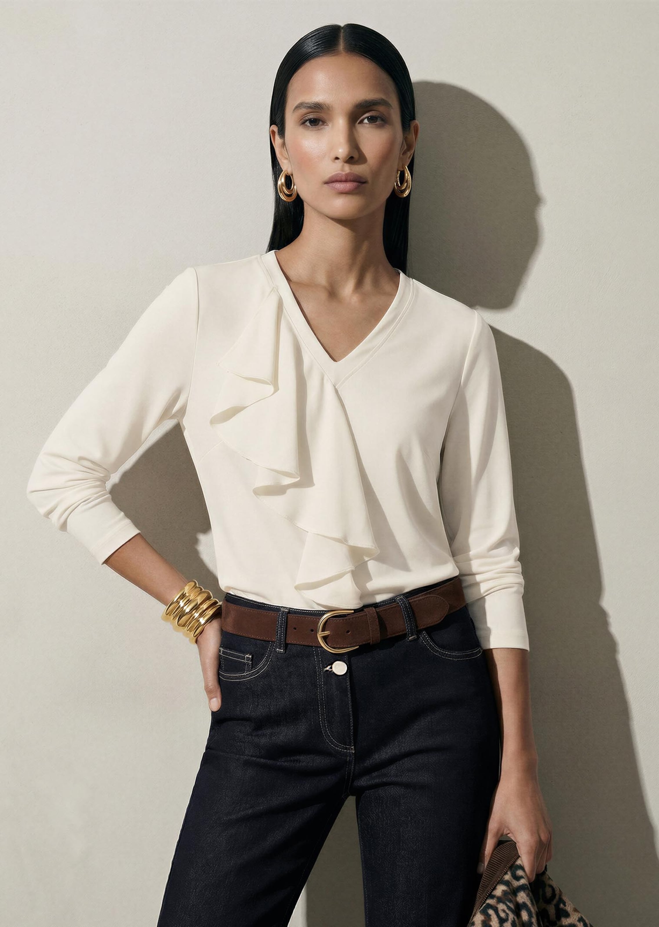 Volant-Bluse im Material-Mix