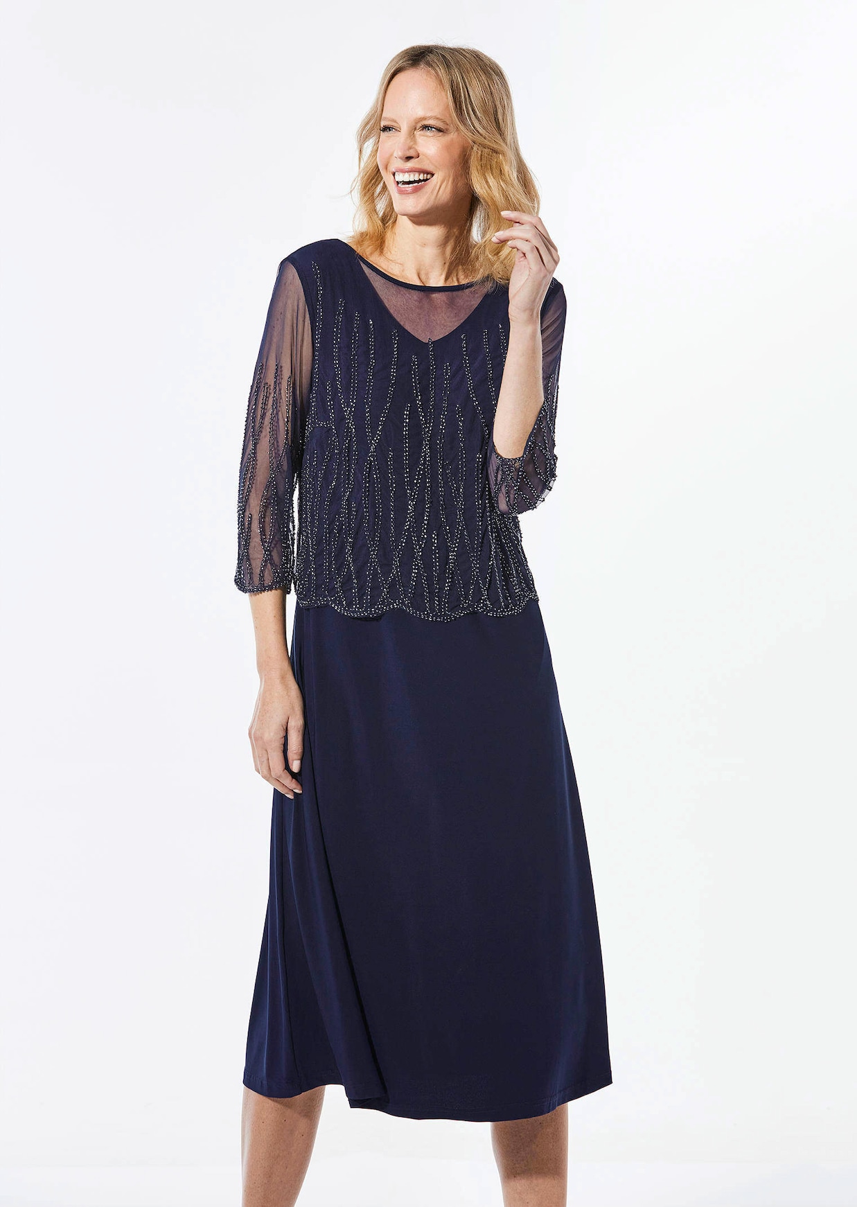 Robe ornée de perles