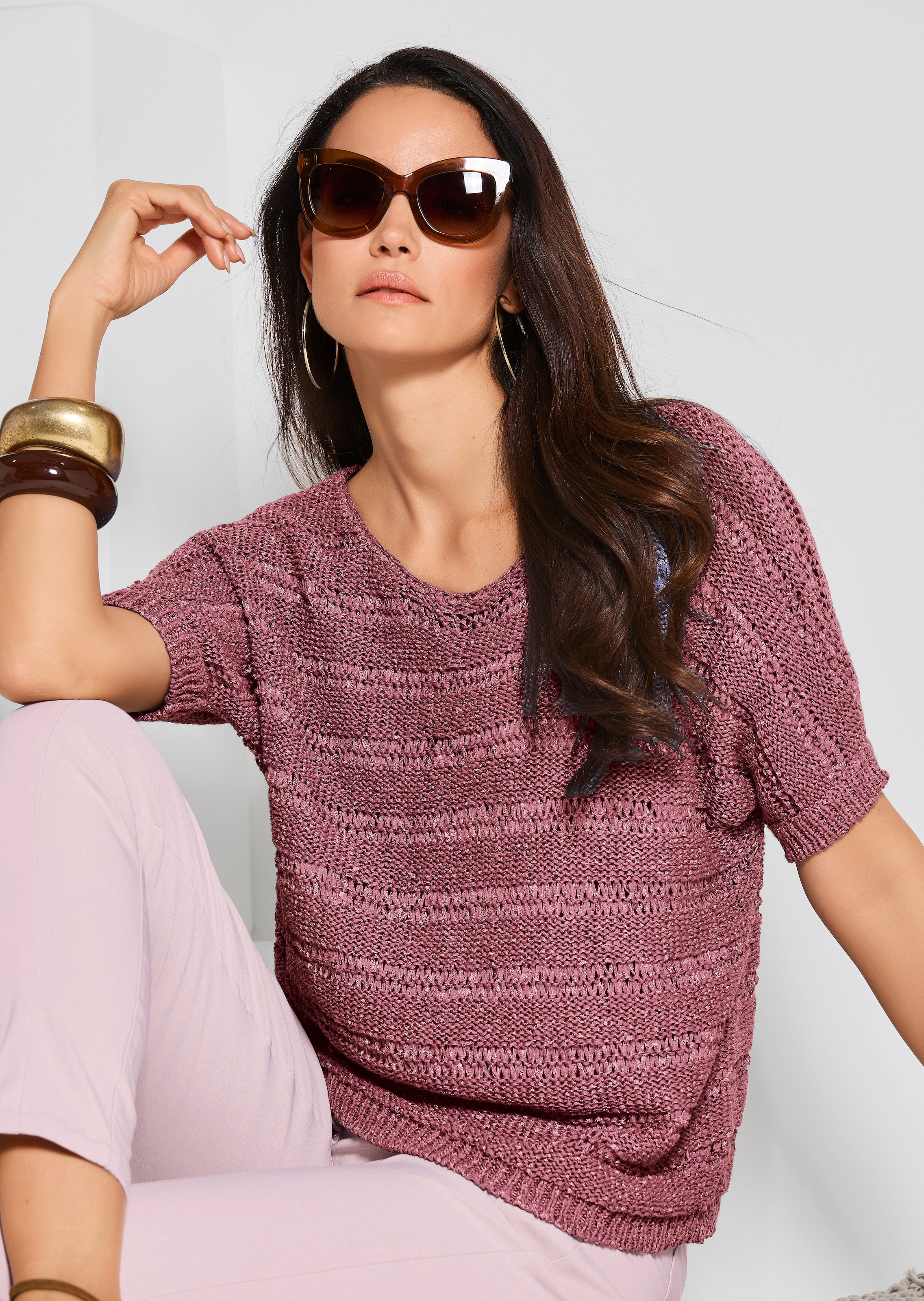 Ribbon-yarn jumper with sheen effect