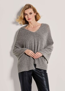 Cashmere poncho thumbnail 2