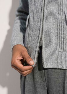 Strickjacke in Blousonform mit 2-Wege-Reißverschluss thumbnail 6