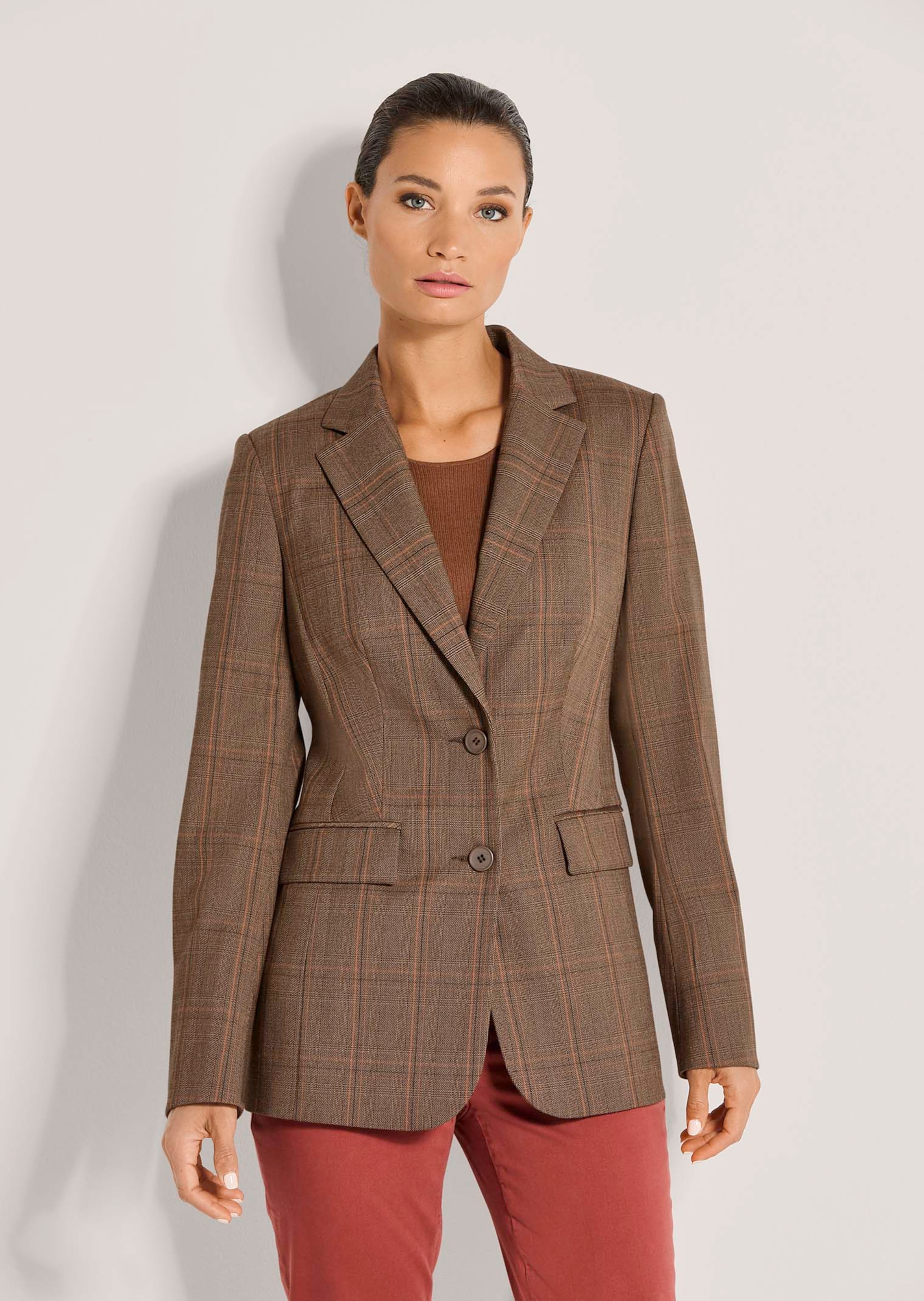 Blazer à carreaux style brit-chic