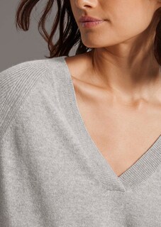 Pull en cachemire avec détails côtelés thumbnail 6