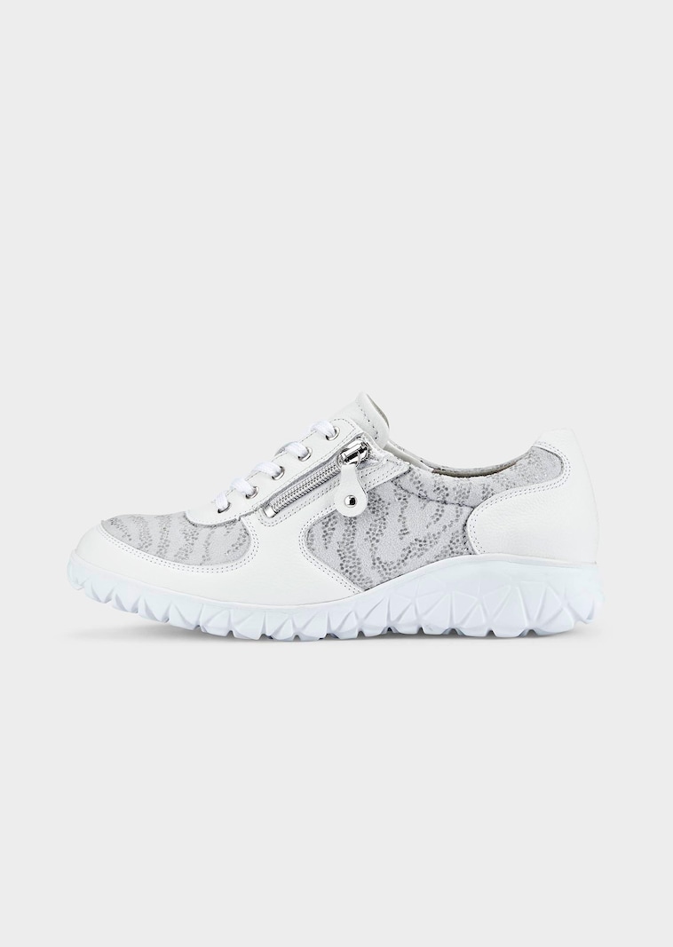 Halbschuhe mit Elastik-Einsätzen