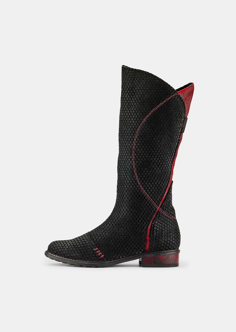 Stiefel mit Punkten und asymmetrischem Schaft