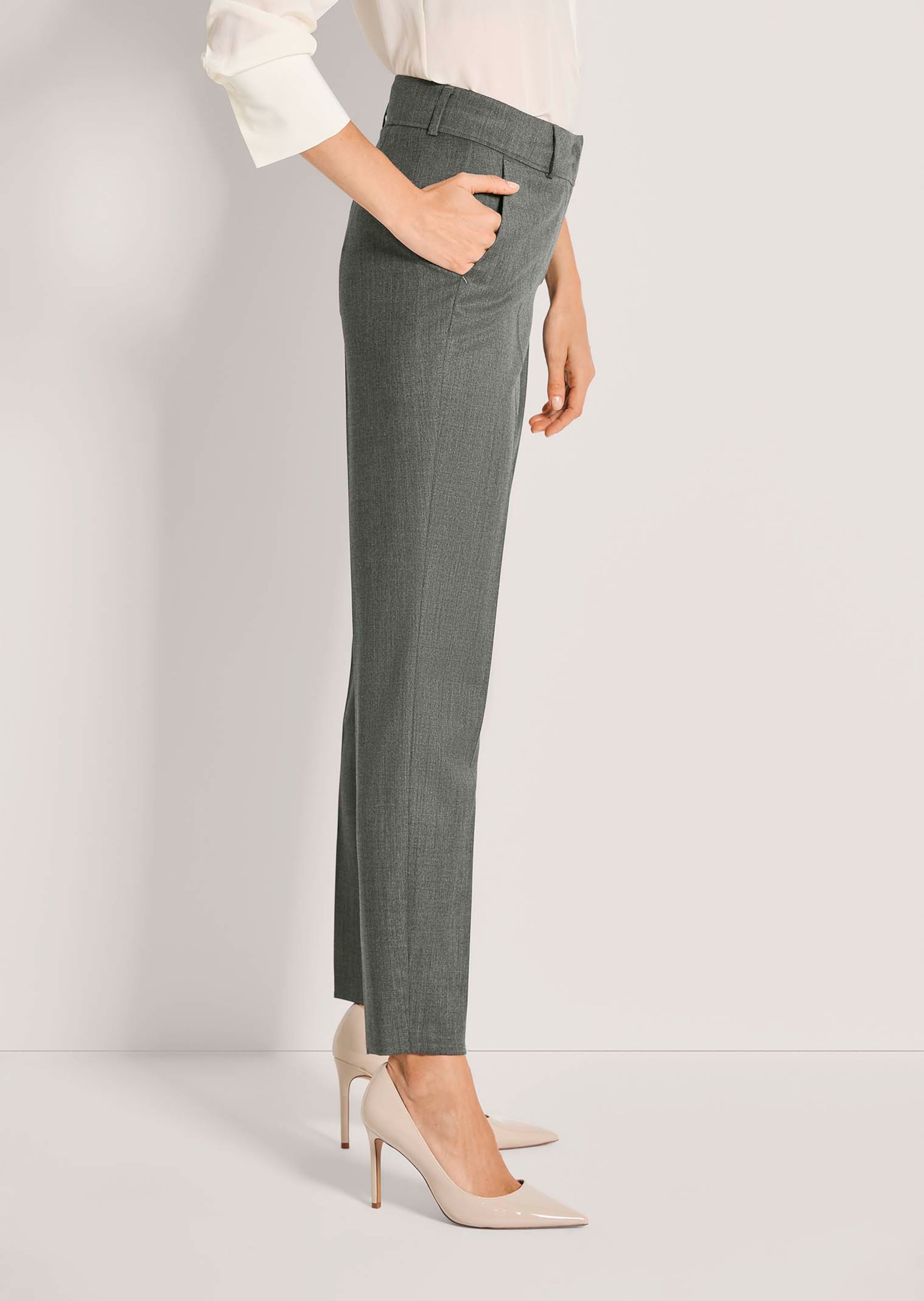 Broek met scheerwol met gestreken vouwen thumbnail 4