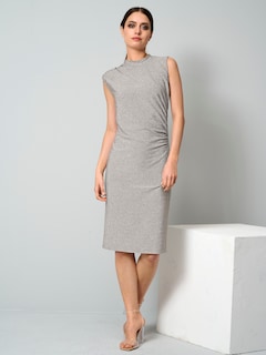 Robe thumbnail 3