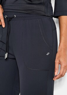 Pantalon de détente confectionnée dans une matière technique. thumbnail 4