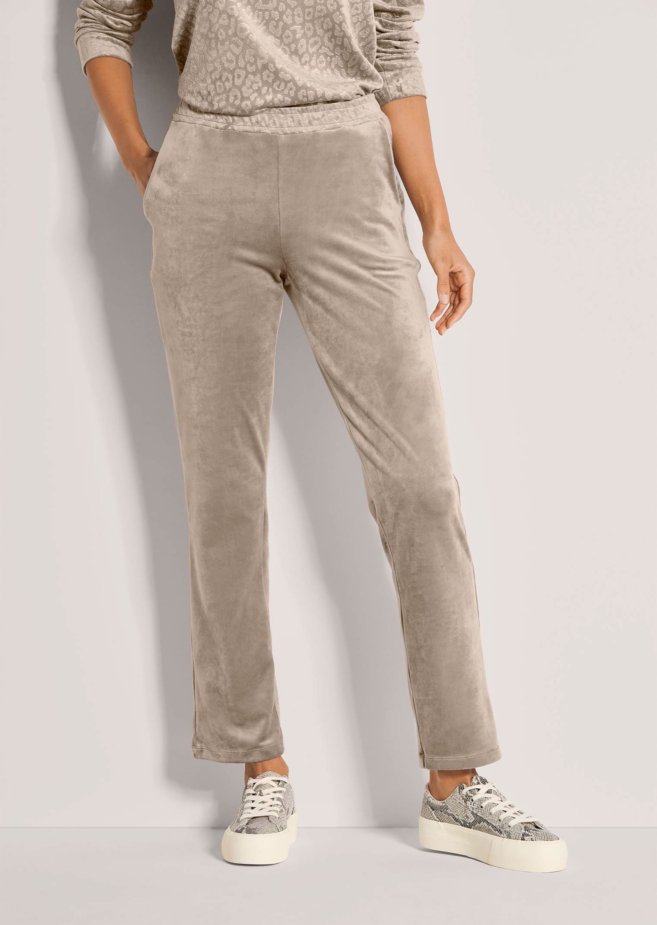 Schlupfhose in flauschiger Nicki-Qualität