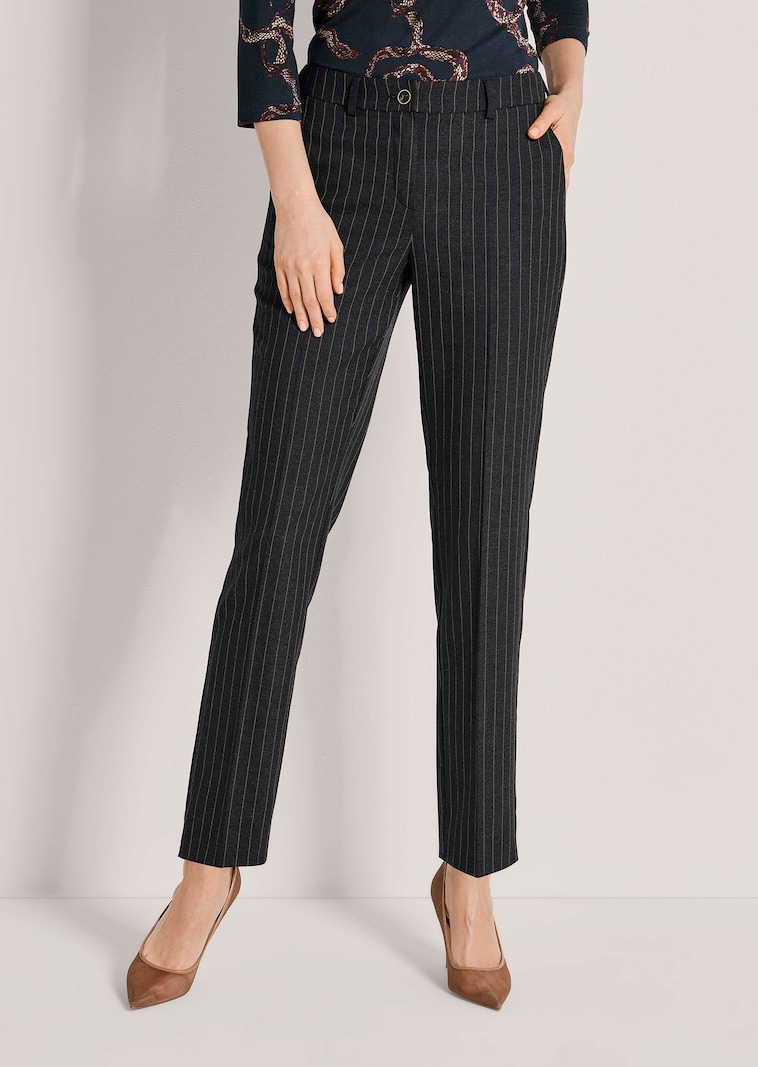 Broek met gestreken vouwen