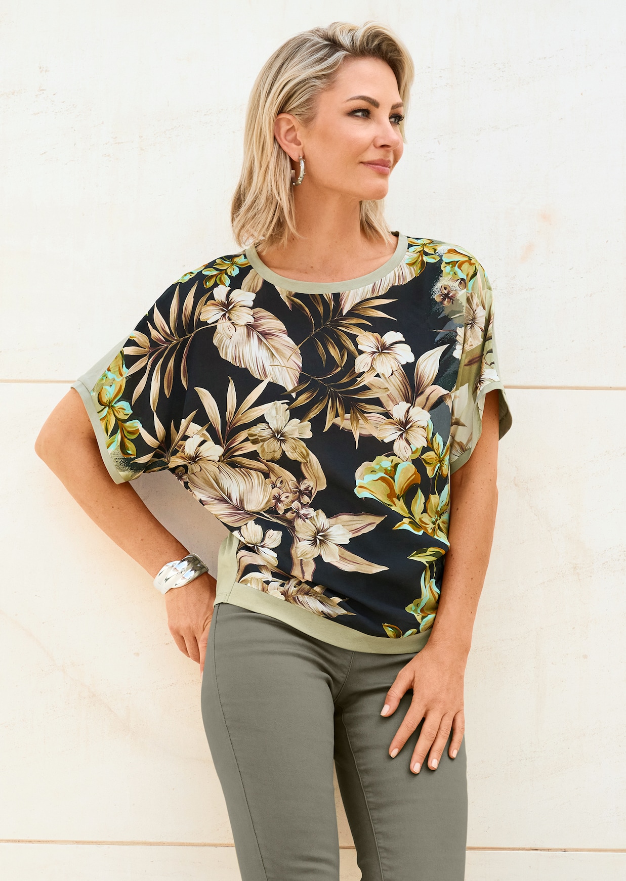 Kurzarm-Shirt mit vorderseitigem Druck