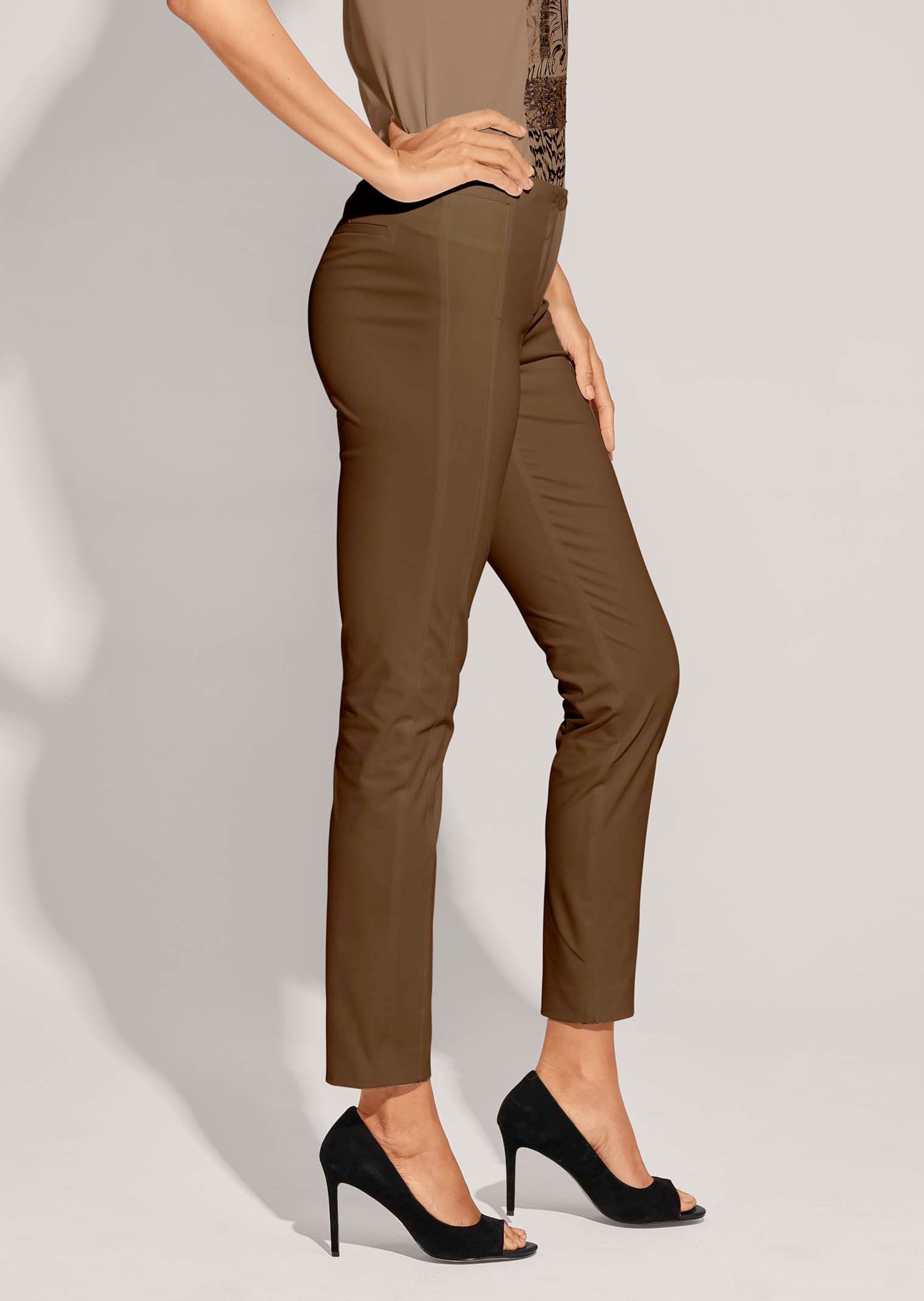 Slim trousers thumbnail 5
