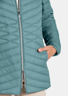 Daunenjacke mit femininer Steppung thumbnail 5