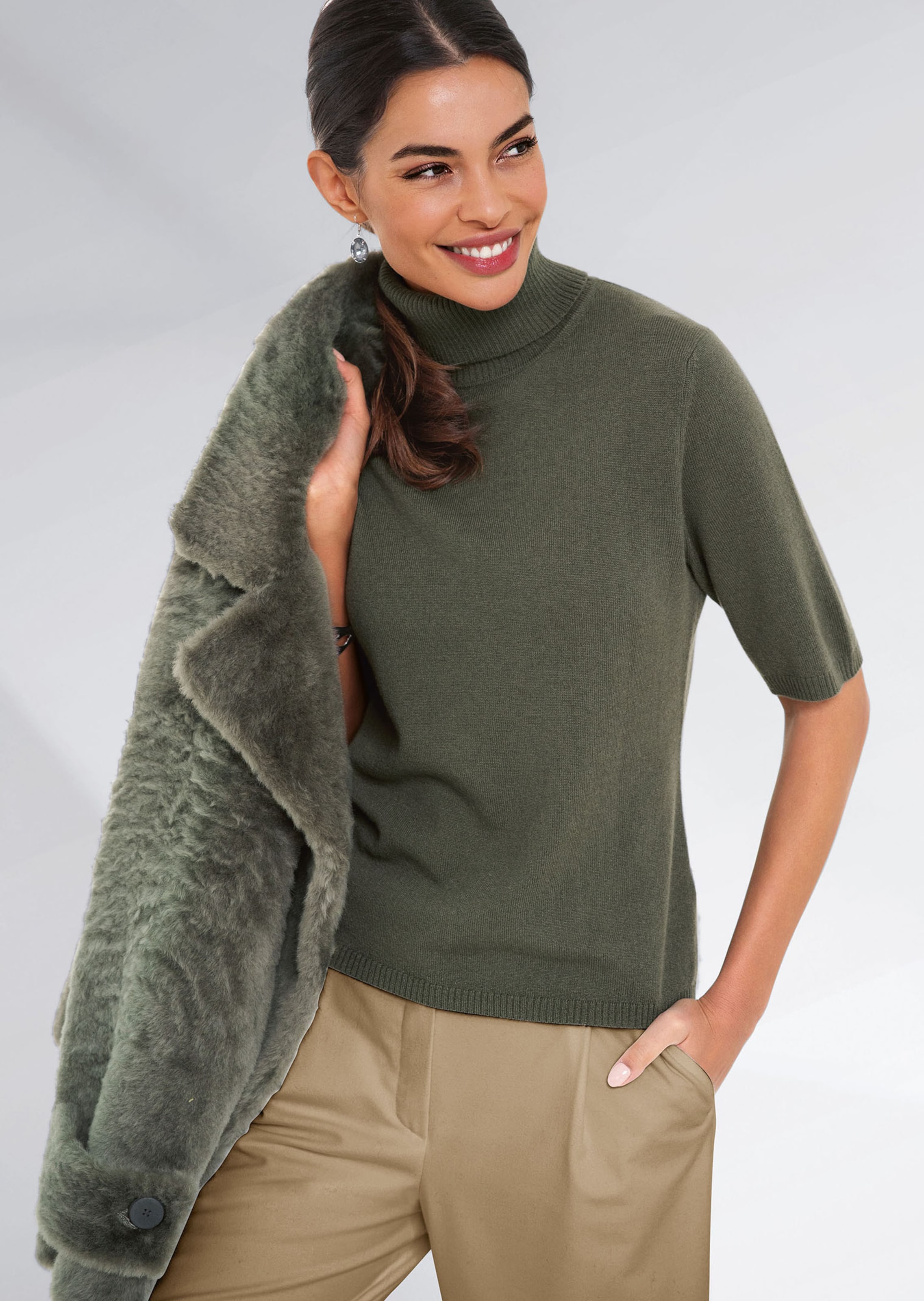 Kaschmirpullover mit Rollkragen und Halbarm