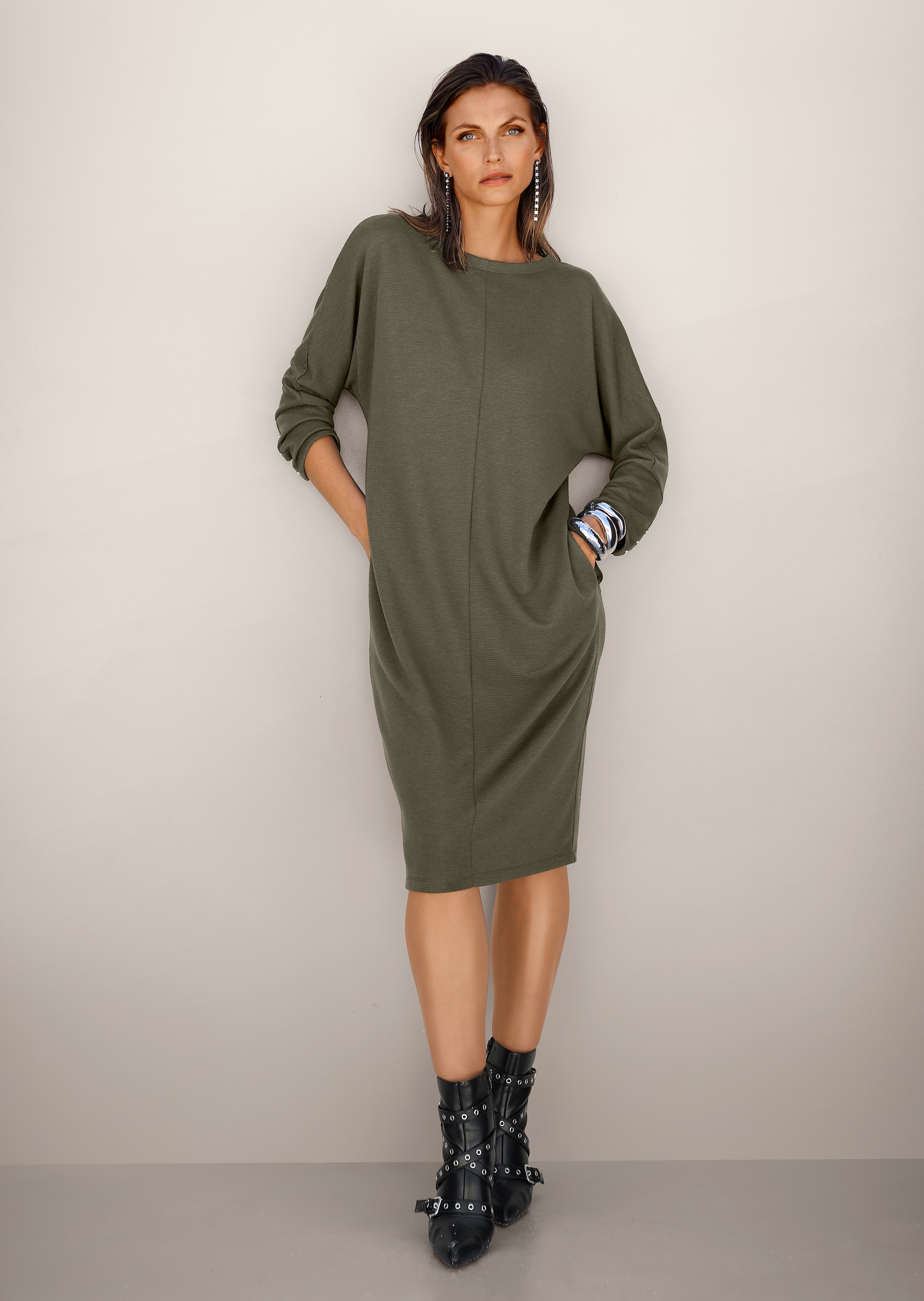 Jersey-Kleid mit Fledermausärmeln