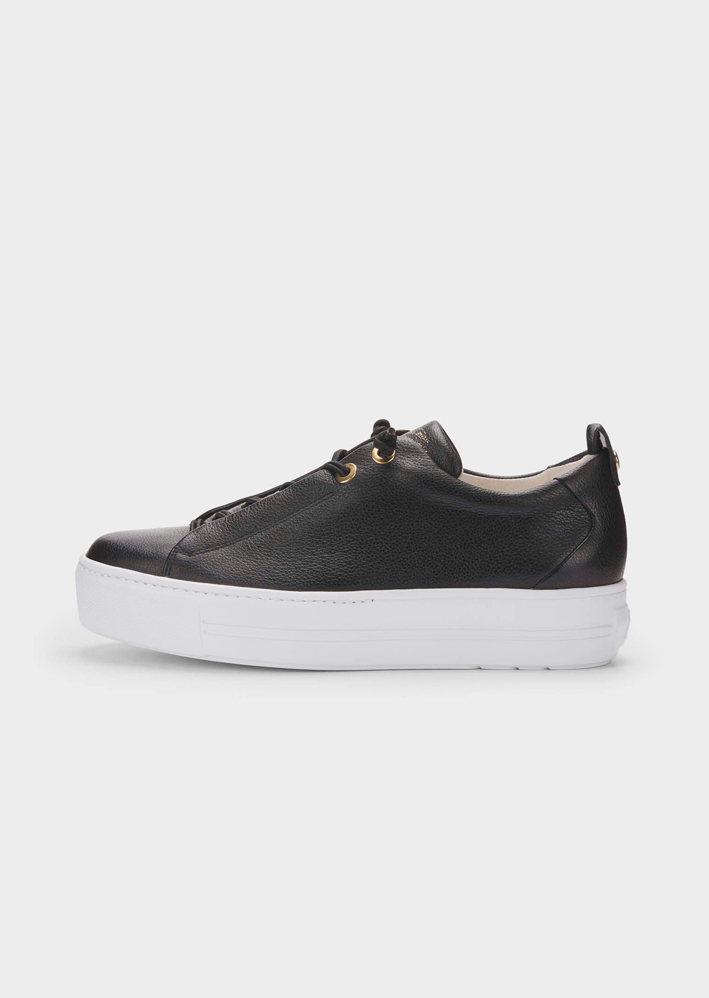 Klassischer Sneaker mit dezenten Details
