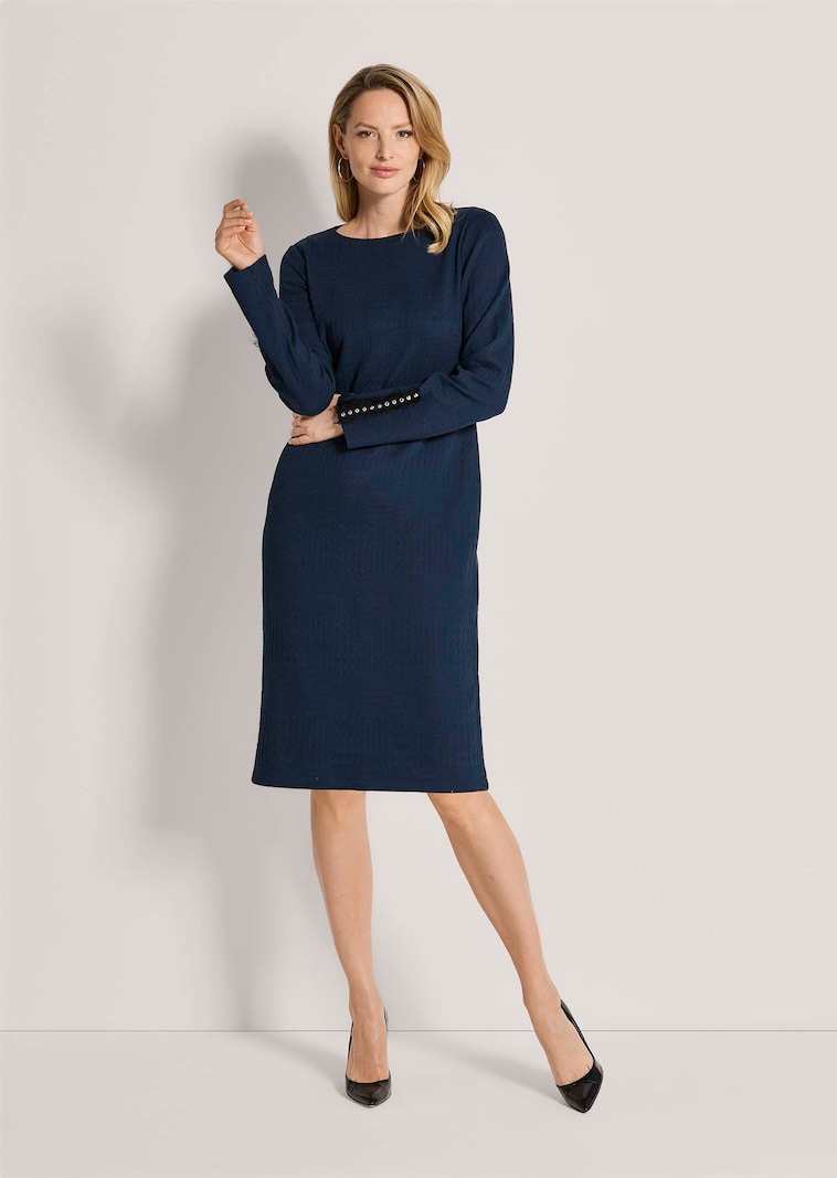 Jerseykleid mit Nietendetail am Ärmel