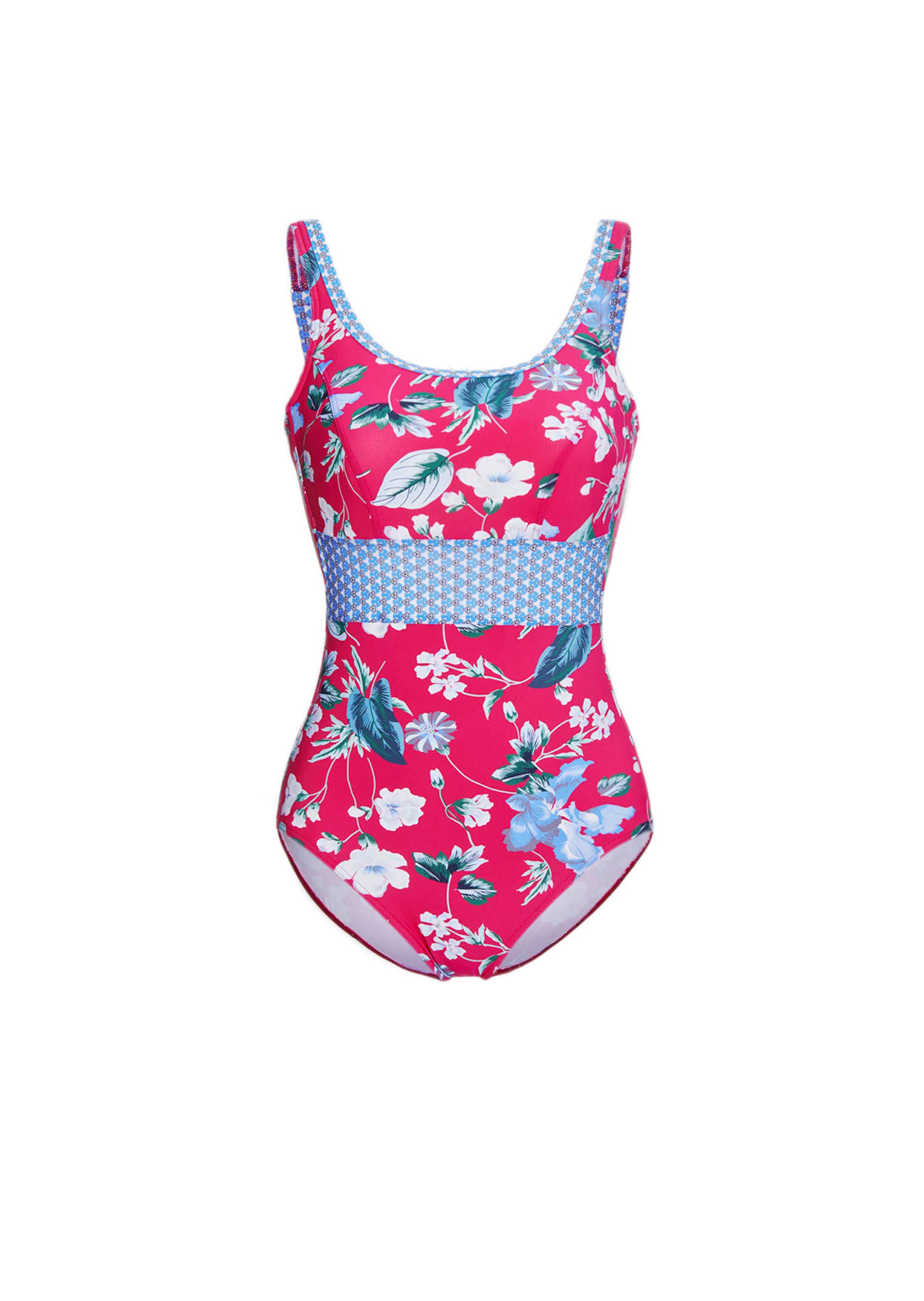 Maillot de bain généreusement décolleté