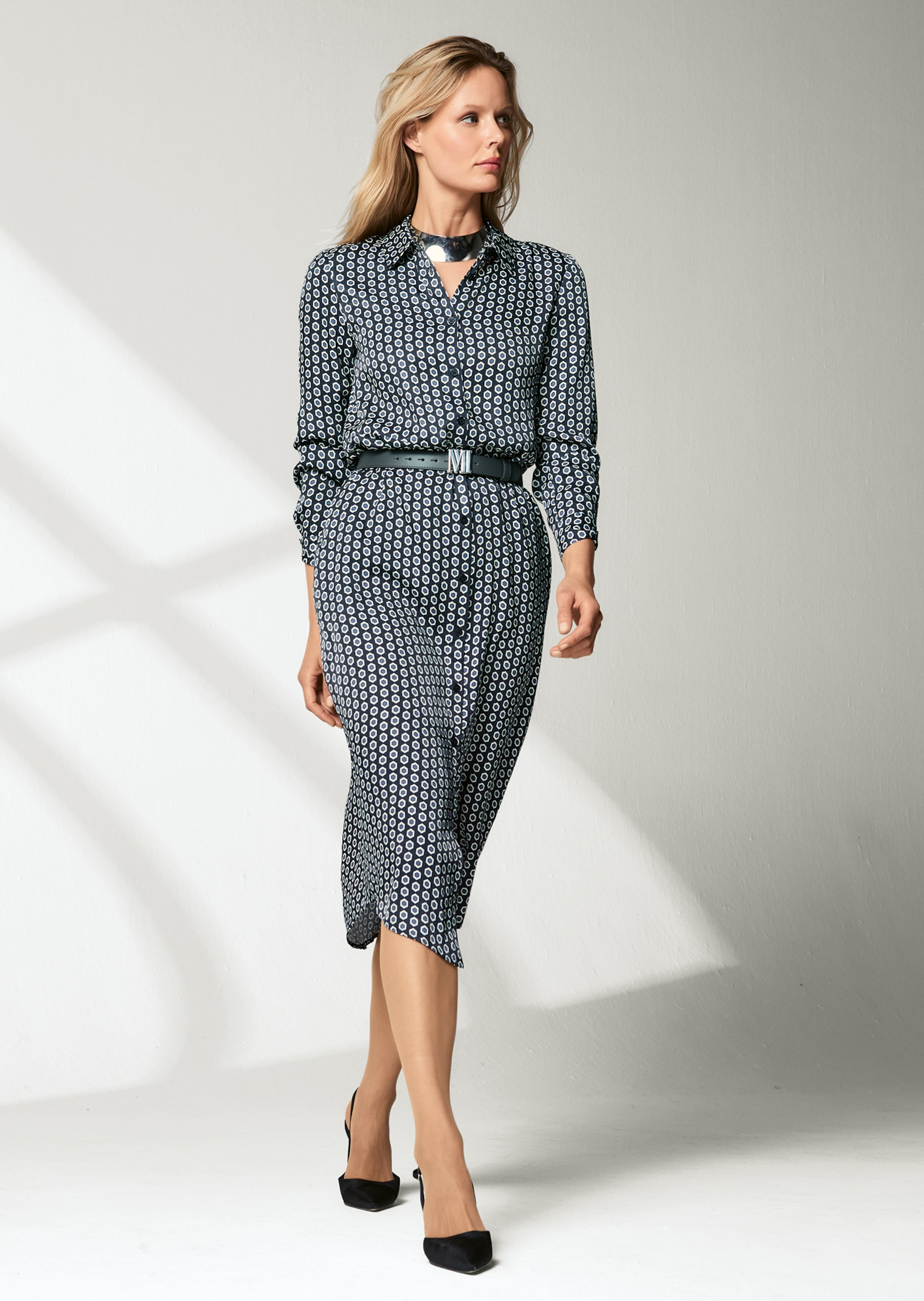 Hemdblusenkleid in bedruckter Satin-Qualität