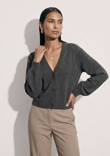 Cardigan thumbnail 2