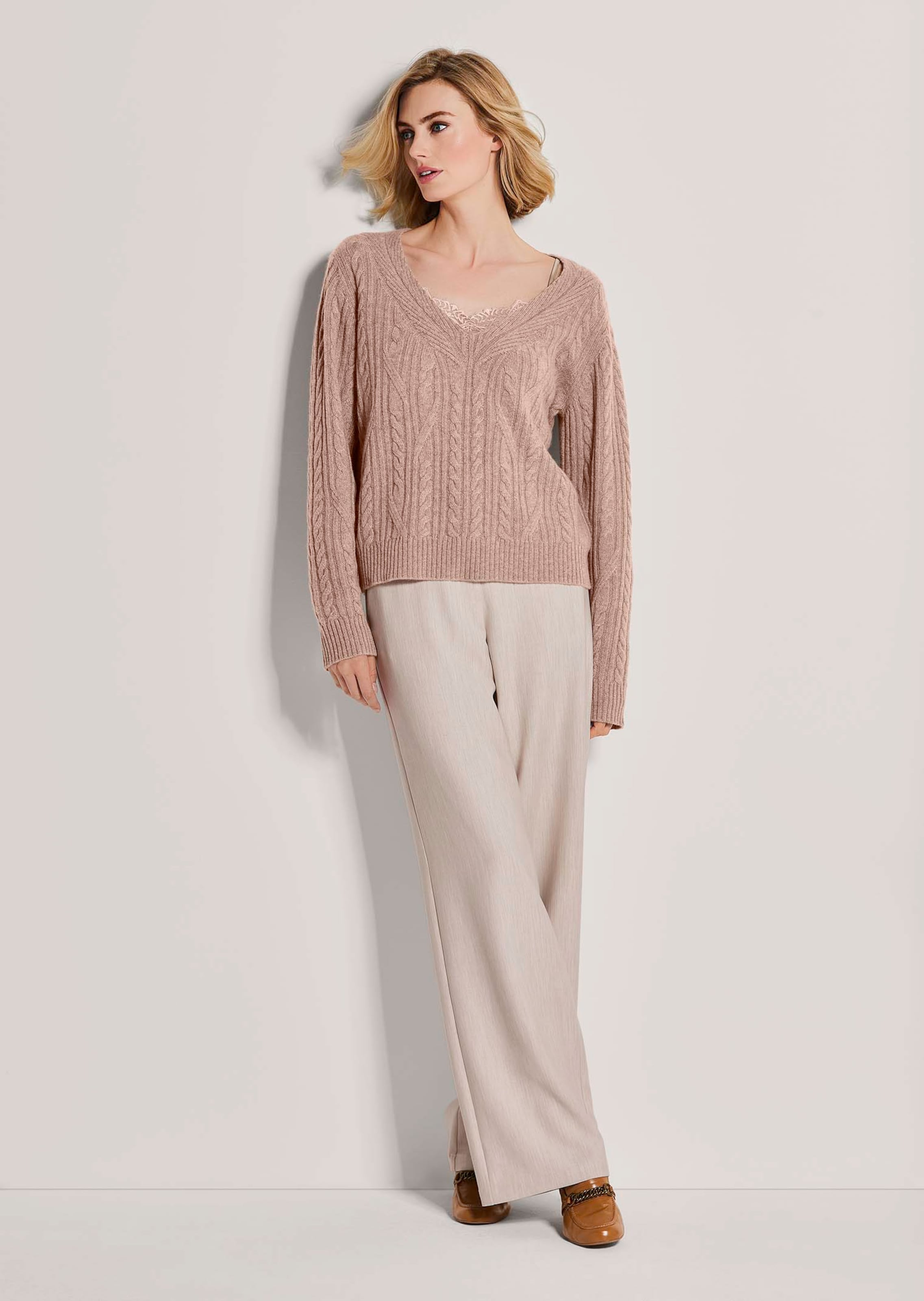 Kaschmir-Pullover mit V-Ausschnitt